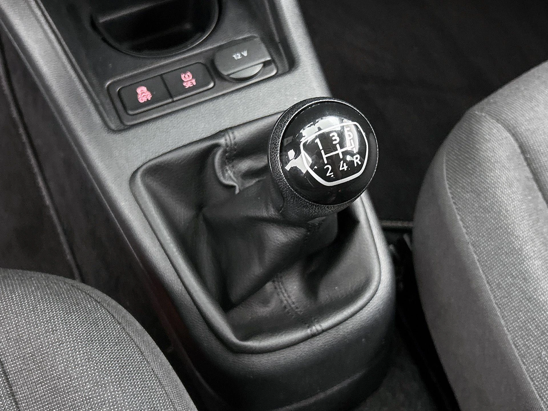 Volkswagen-up!-image-10