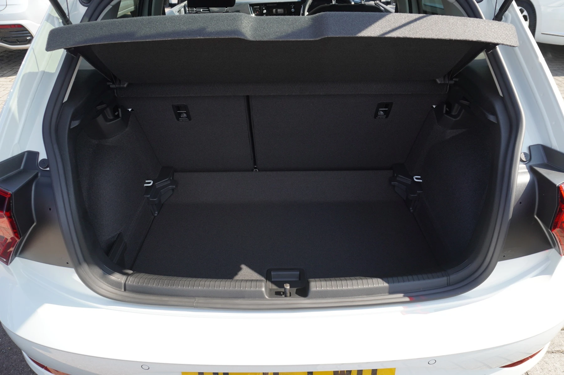 Volkswagen-Polo-image-10