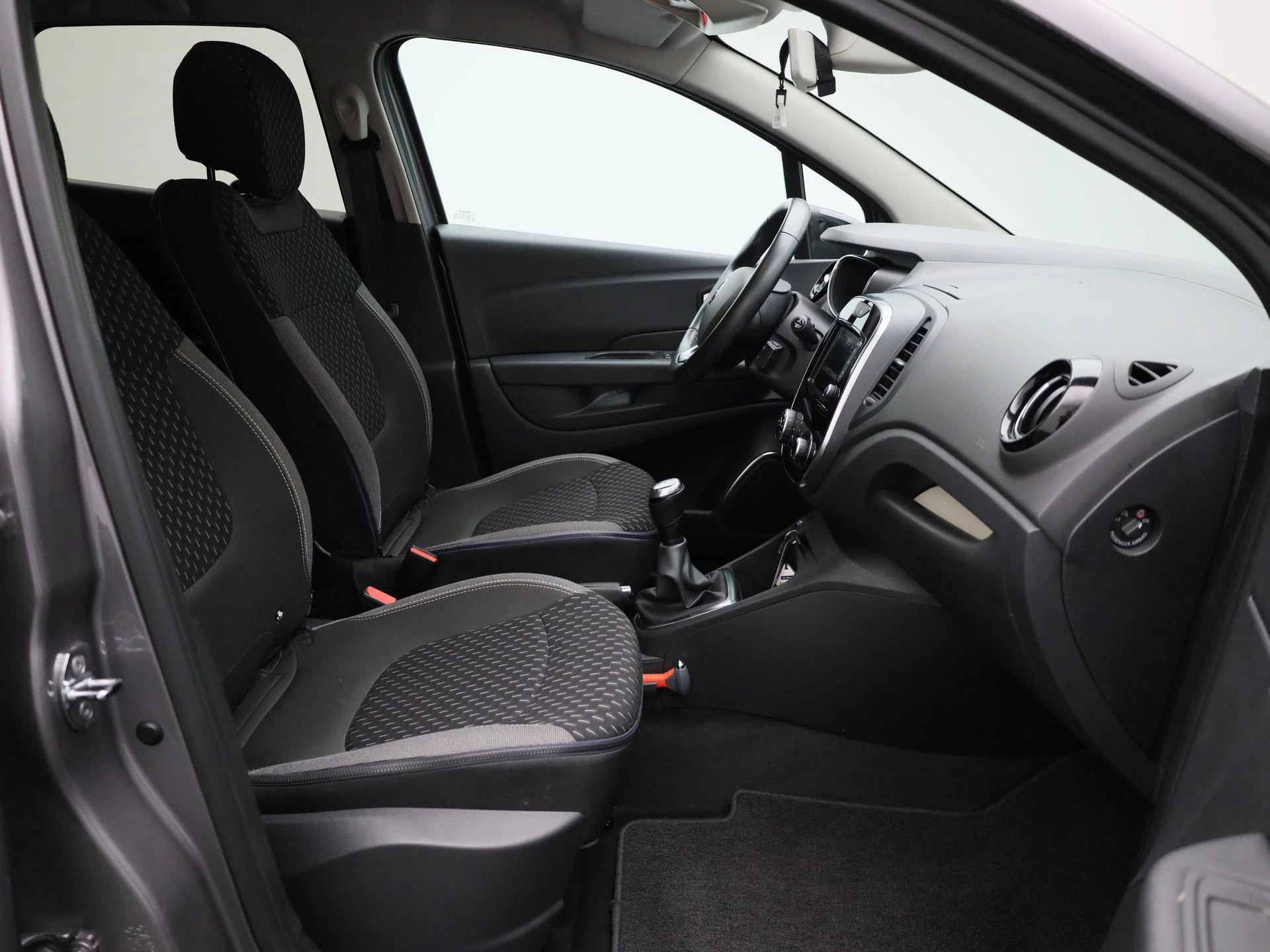 Renault-Captur-image-28
