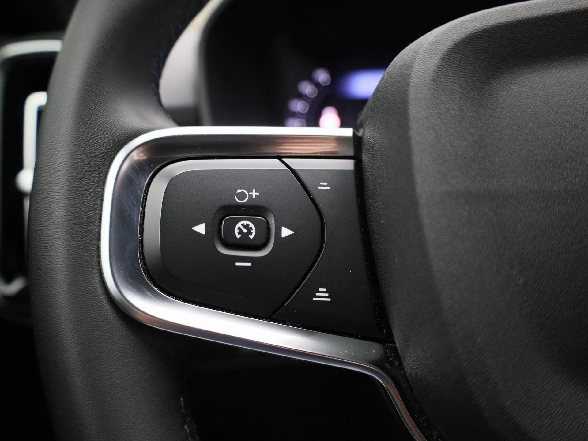 Volvo-XC40-image-17