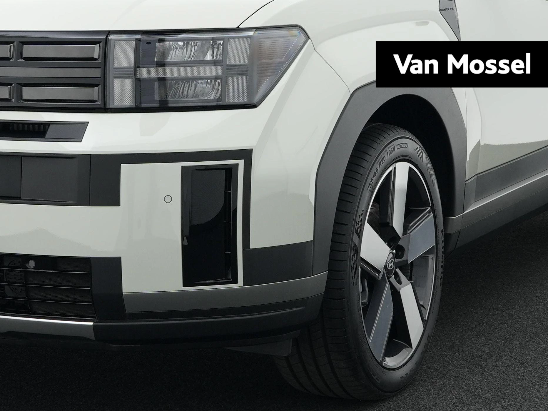 Hyundai-Santa Fe-image-0