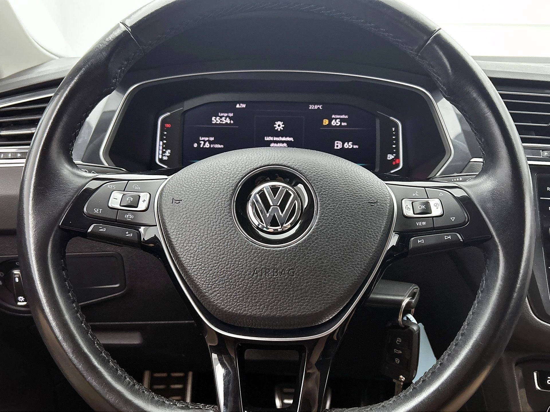 Volkswagen-Tiguan-image-35