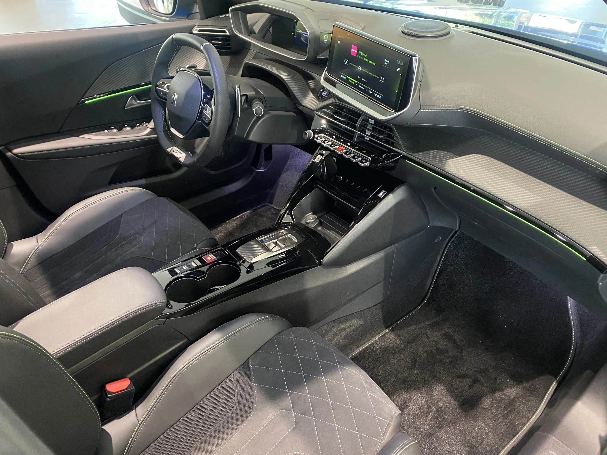 Peugeot-2008-image-6