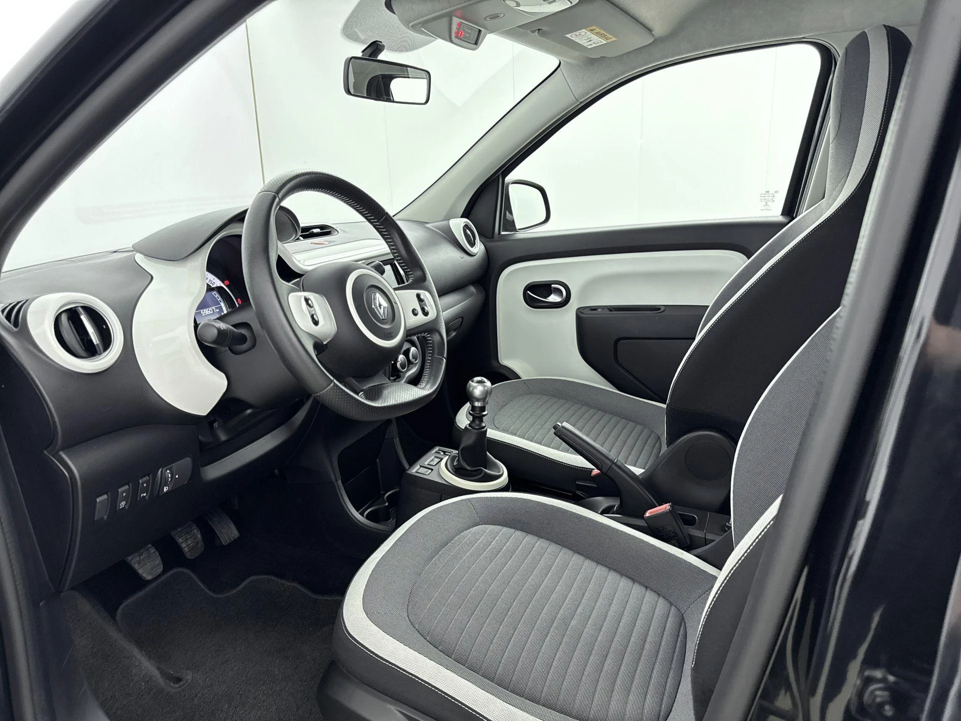 Renault-Twingo-image-9