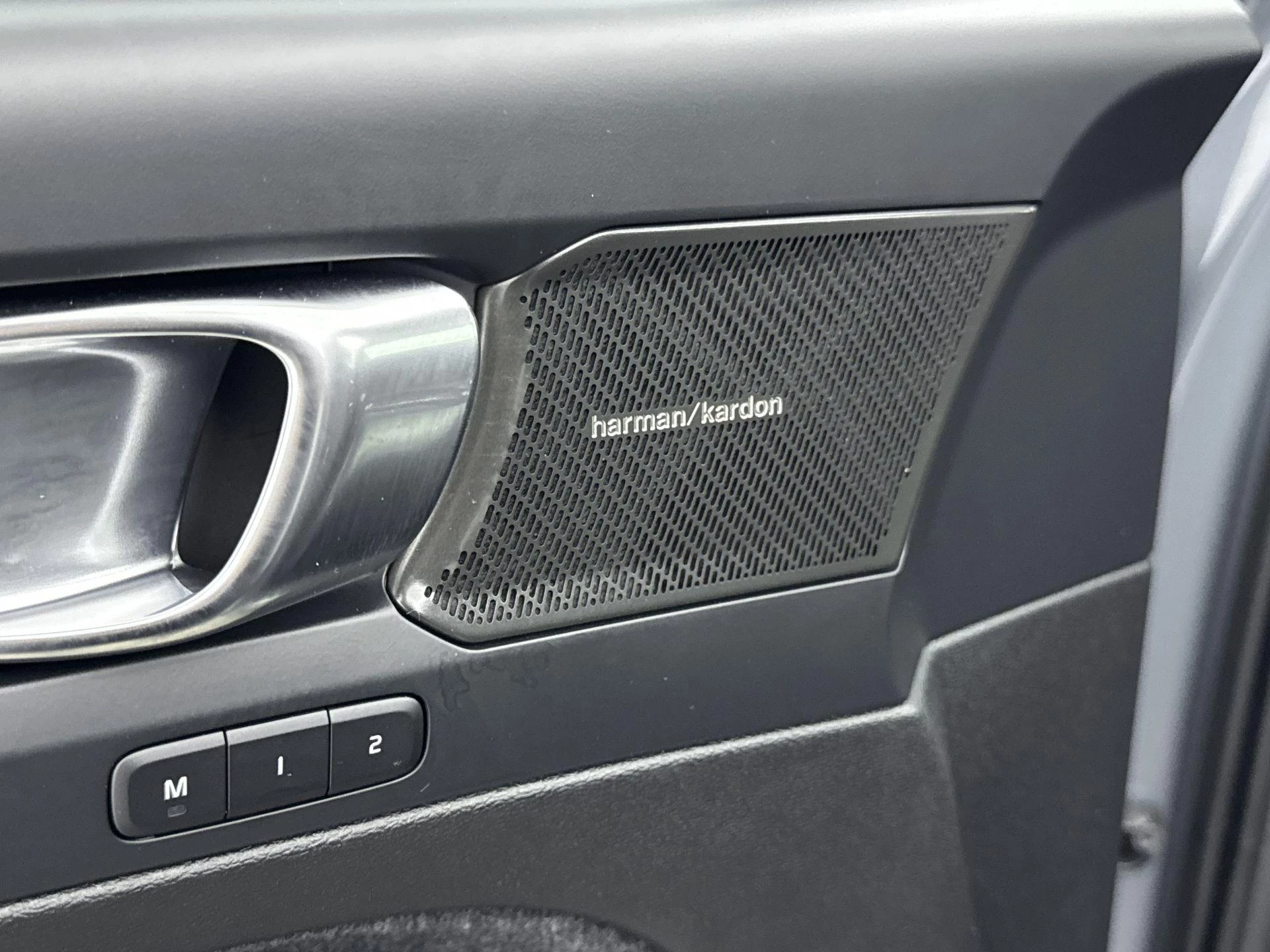 Volvo-XC40-image-8