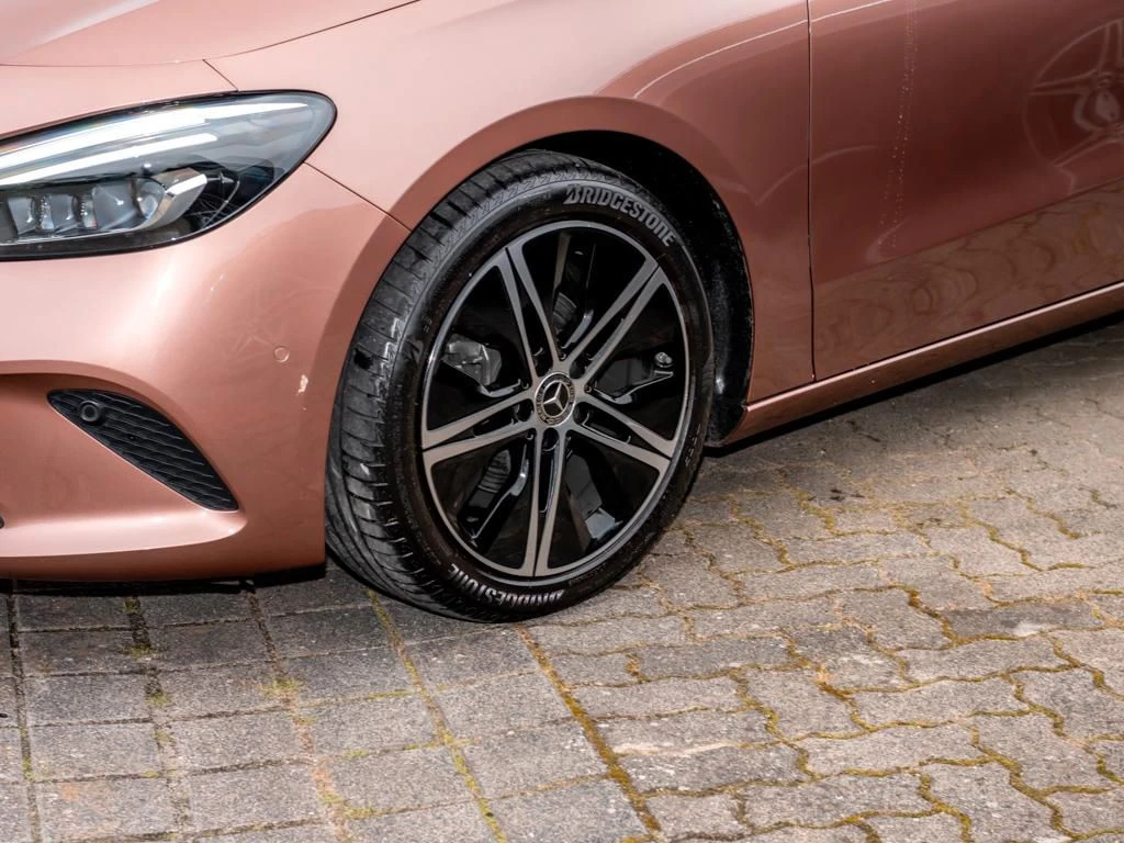 Mercedes-Benz-B-Klasse 180-image-6