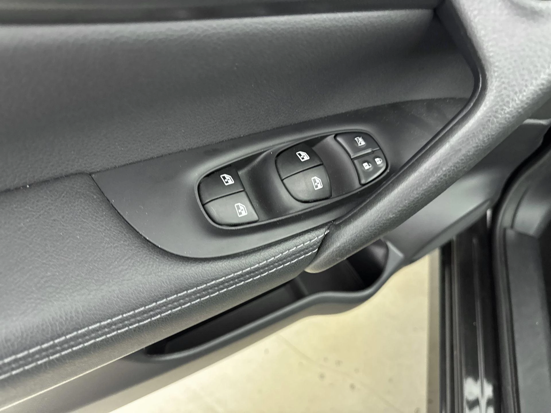 Nissan-QASHQAI-image-23