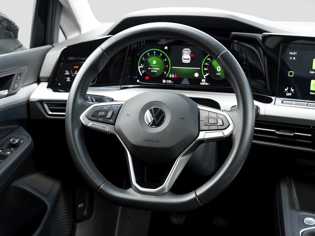 Volkswagen Golf VIII 1.5 TSI Life Navi/LED/ShZ