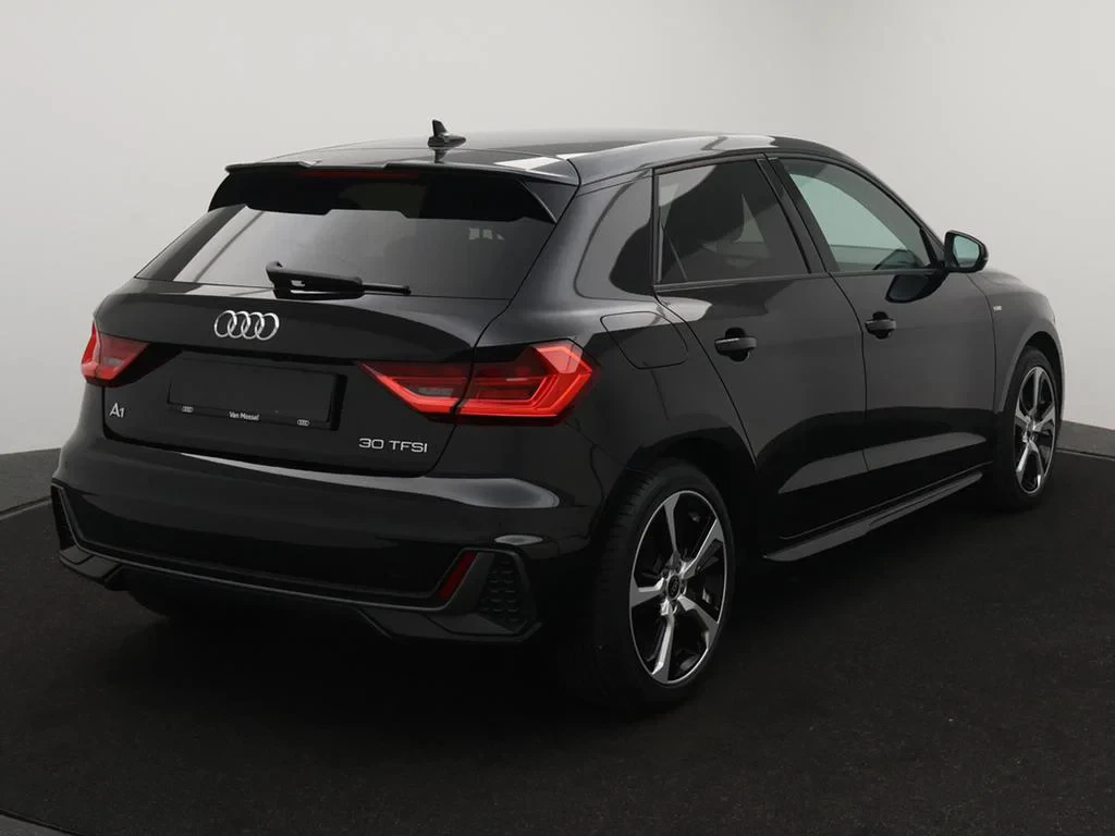 Audi-A1 Sportback-image-1