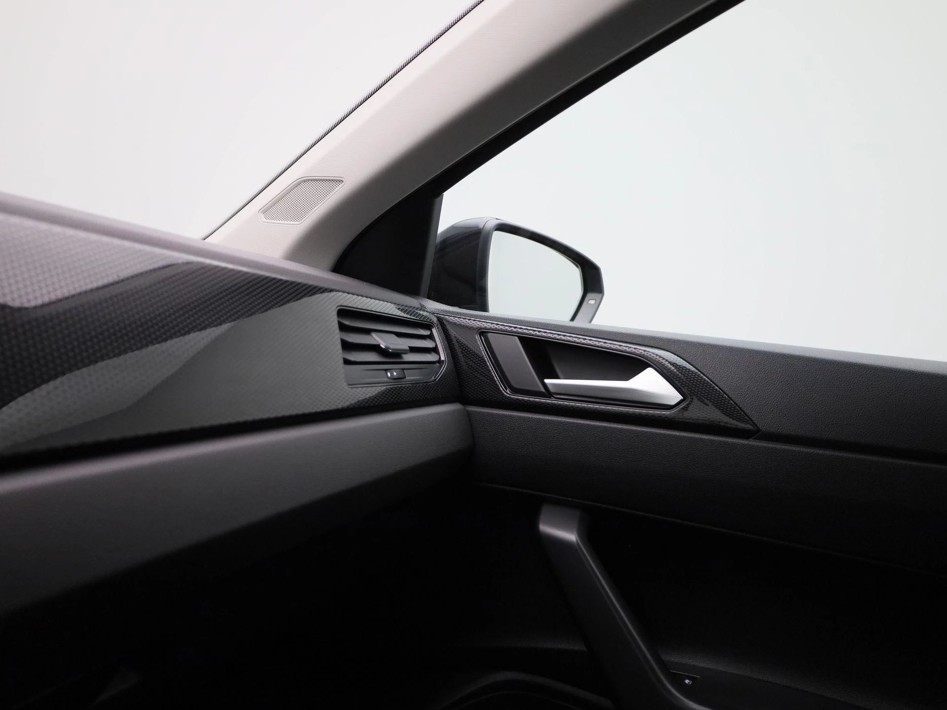 Volkswagen-Polo-image-21