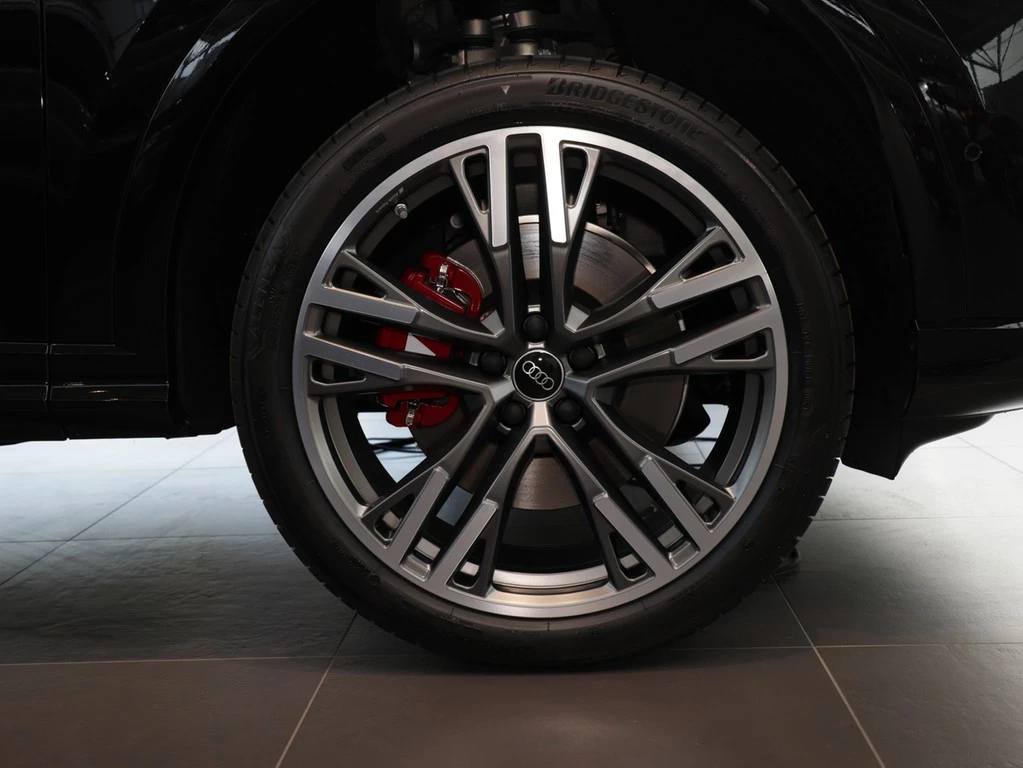 Audi SQ5 SUV TFSI 270 kW S tronic 3.0 TFSI quattro 270 kW edition one mythosschwarz