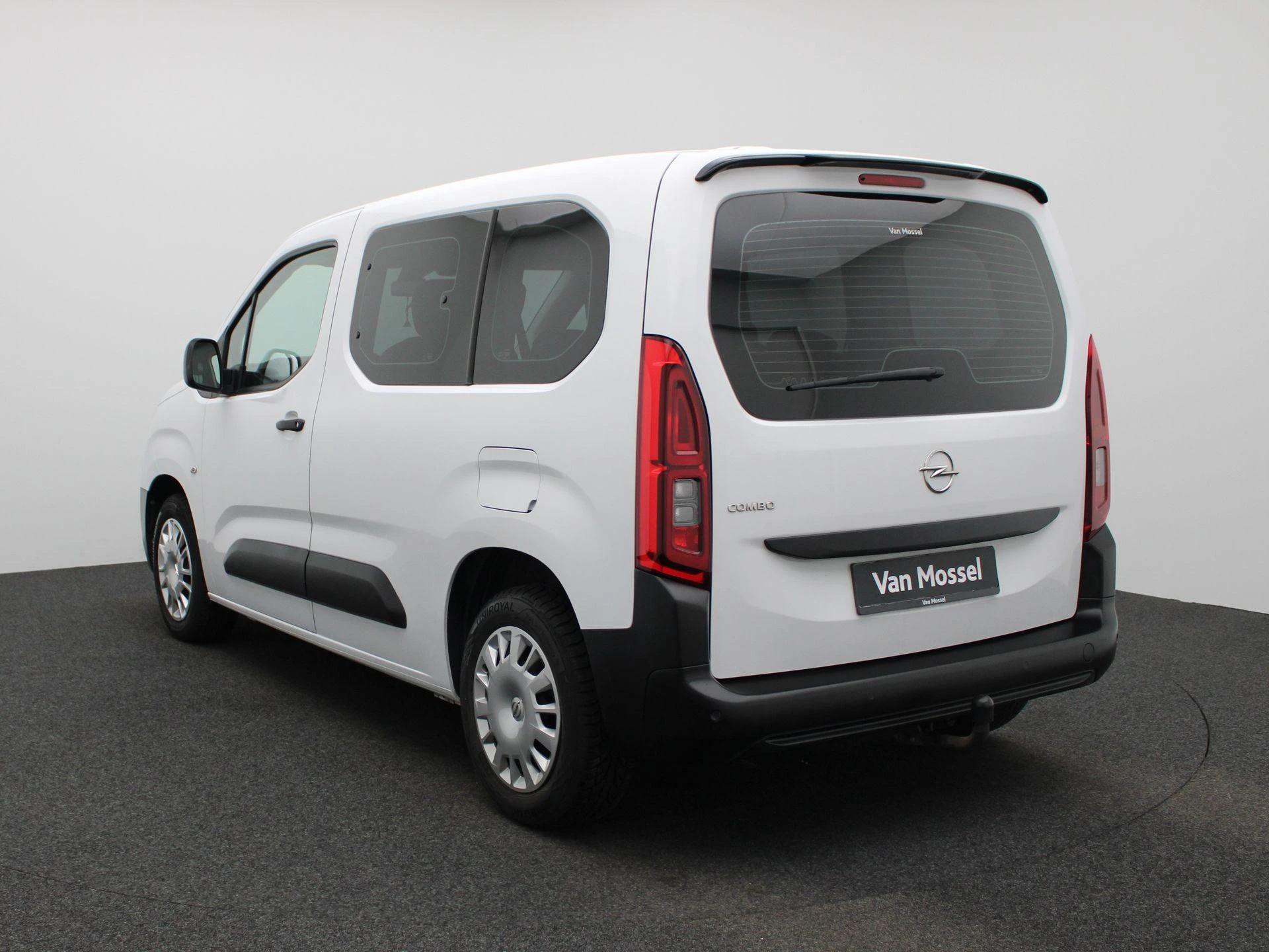 Opel-Combo Life-image-1
