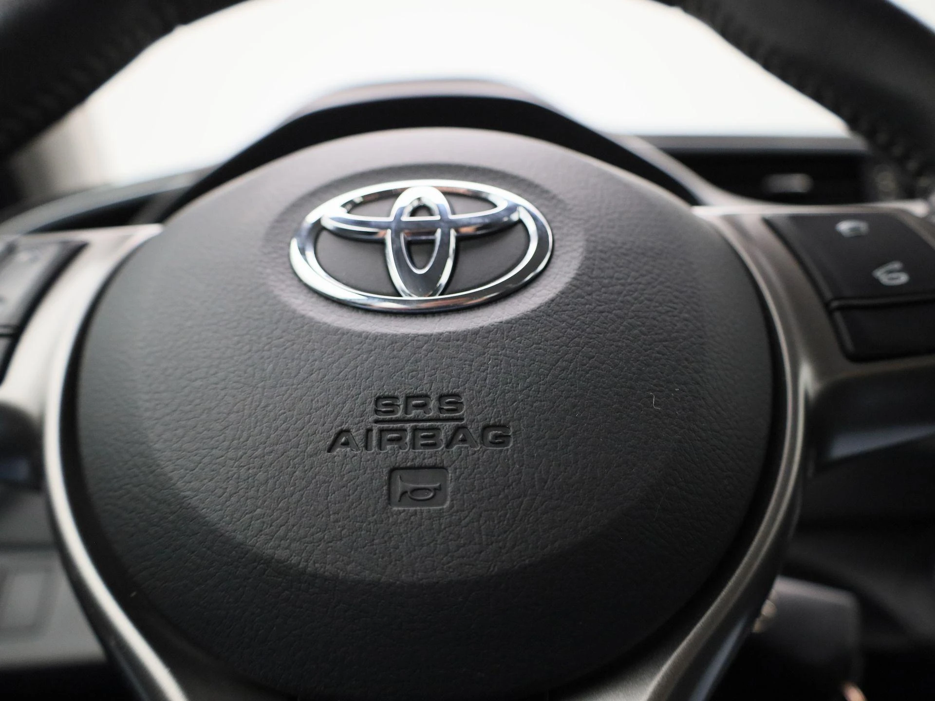 Toyota-Yaris-image-23