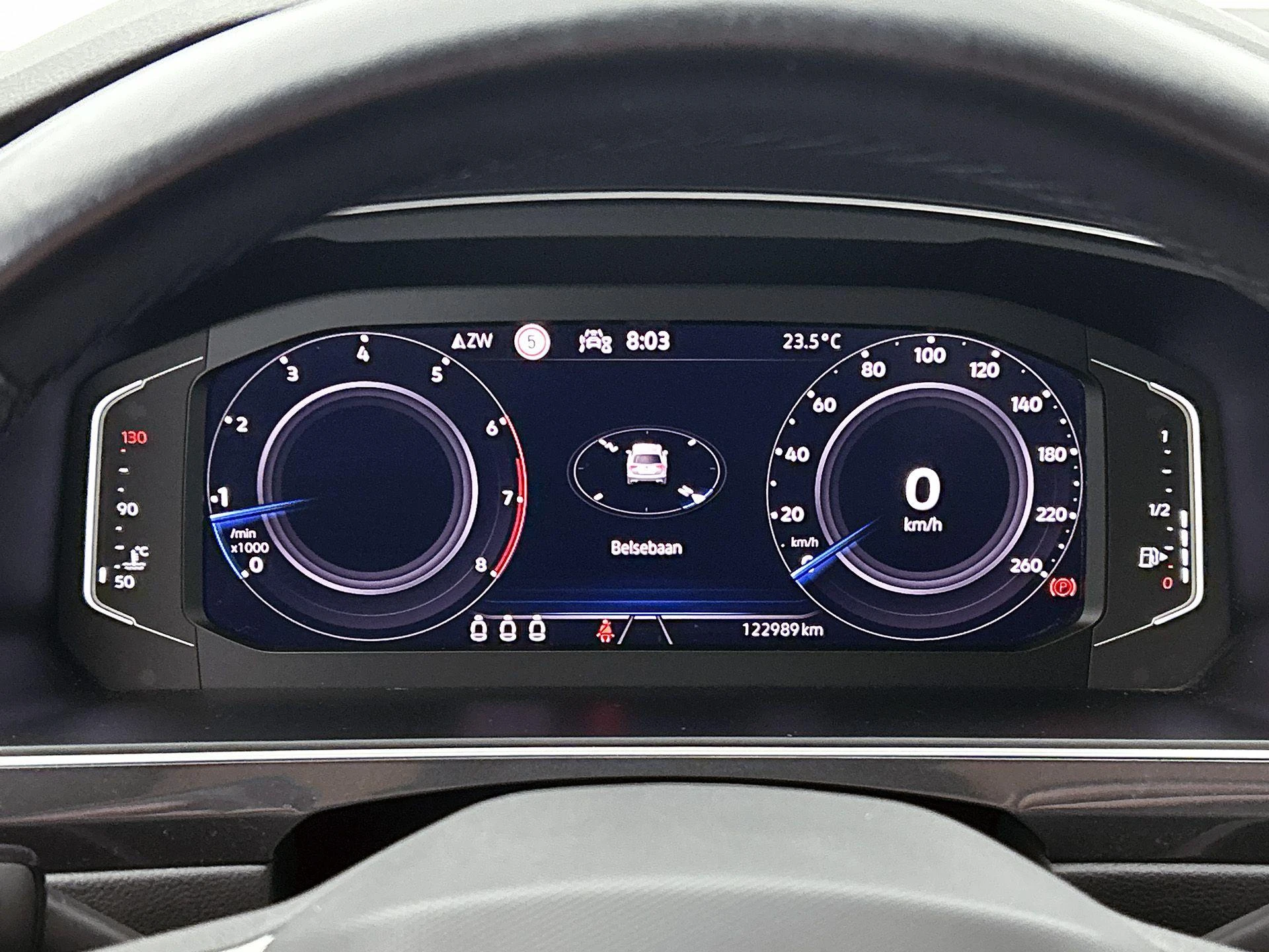 Volkswagen-Tiguan-image-18