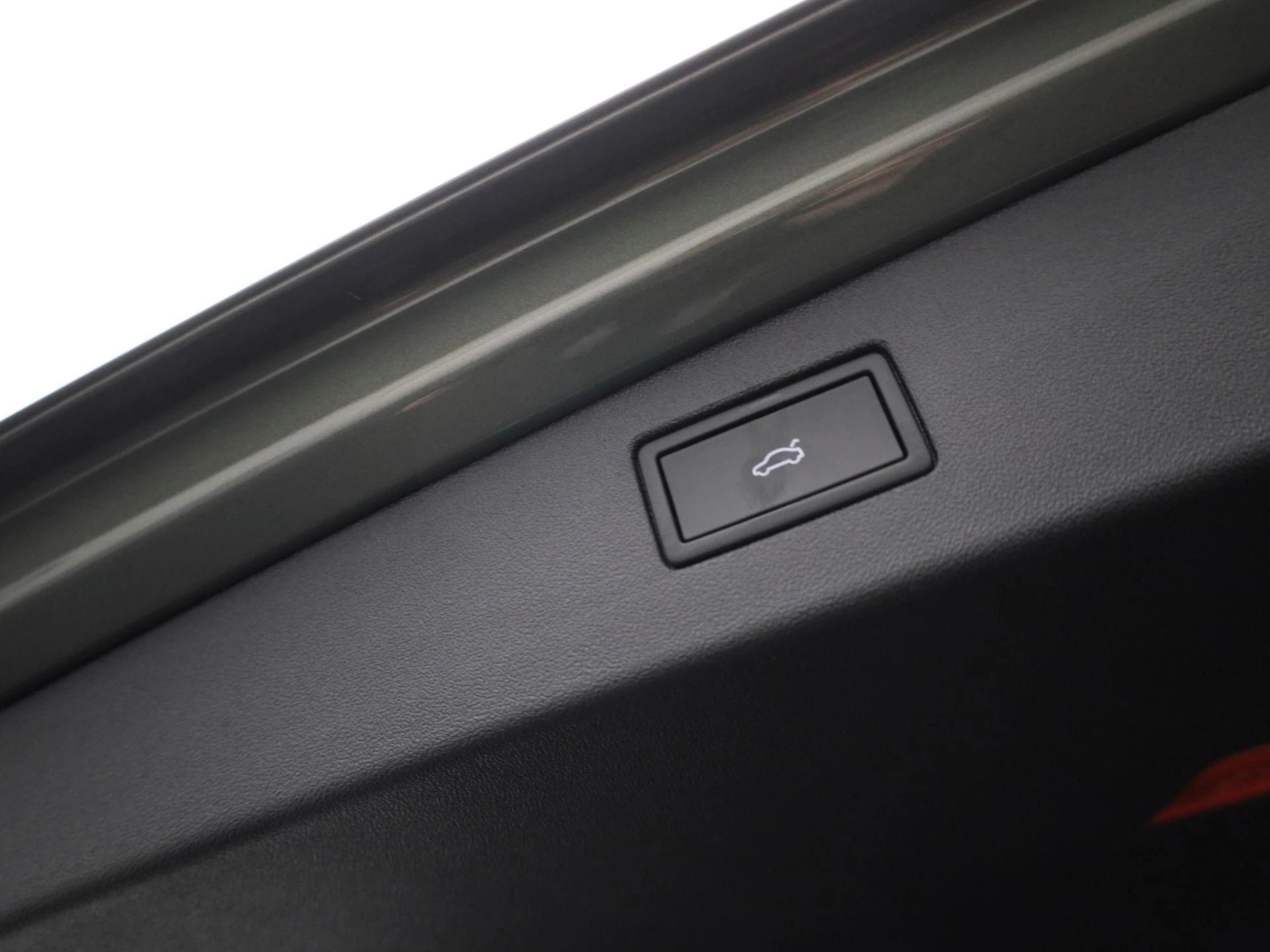 Volkswagen-Tiguan-image-10