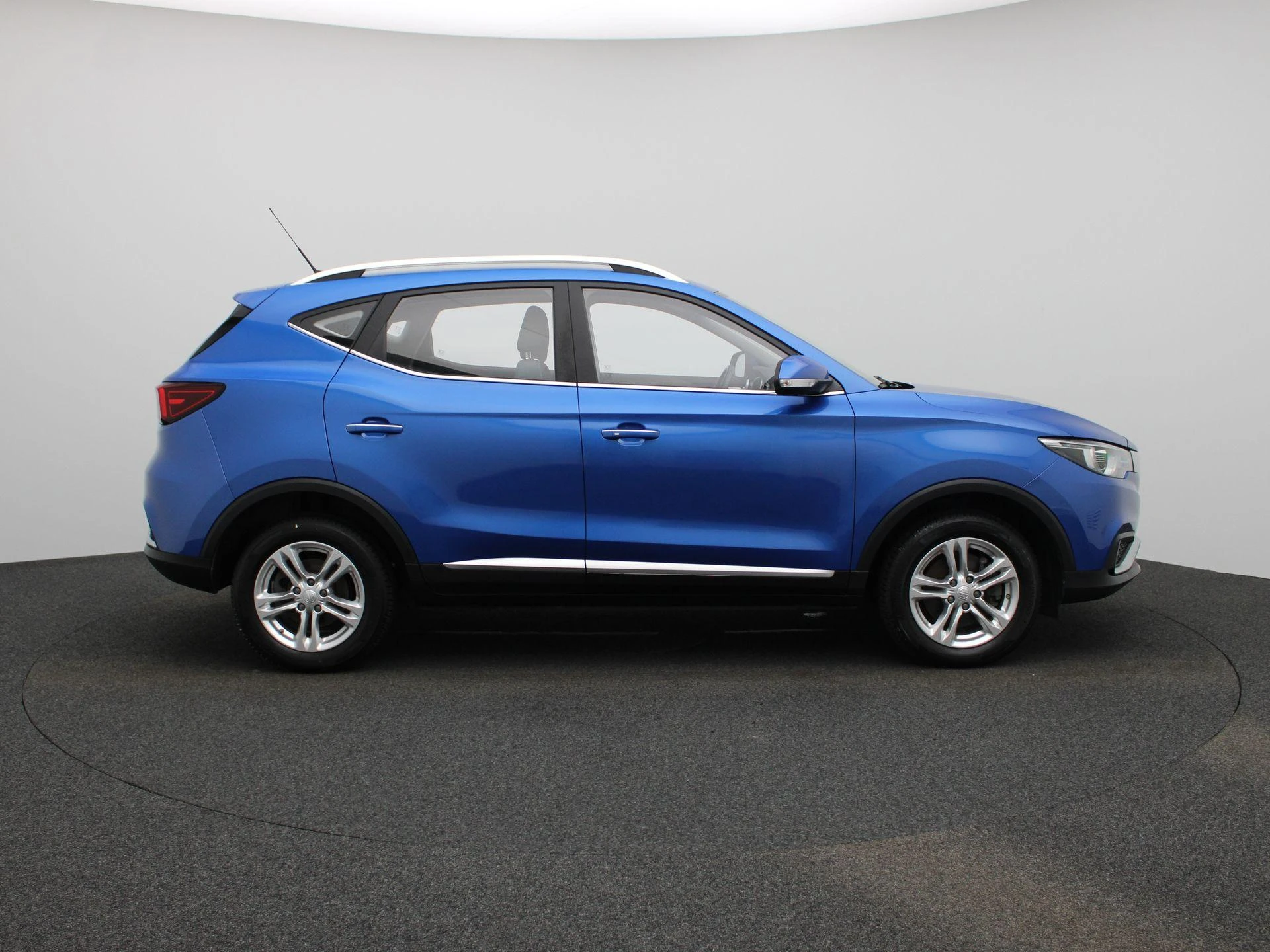 MG-ZS EV-image-5