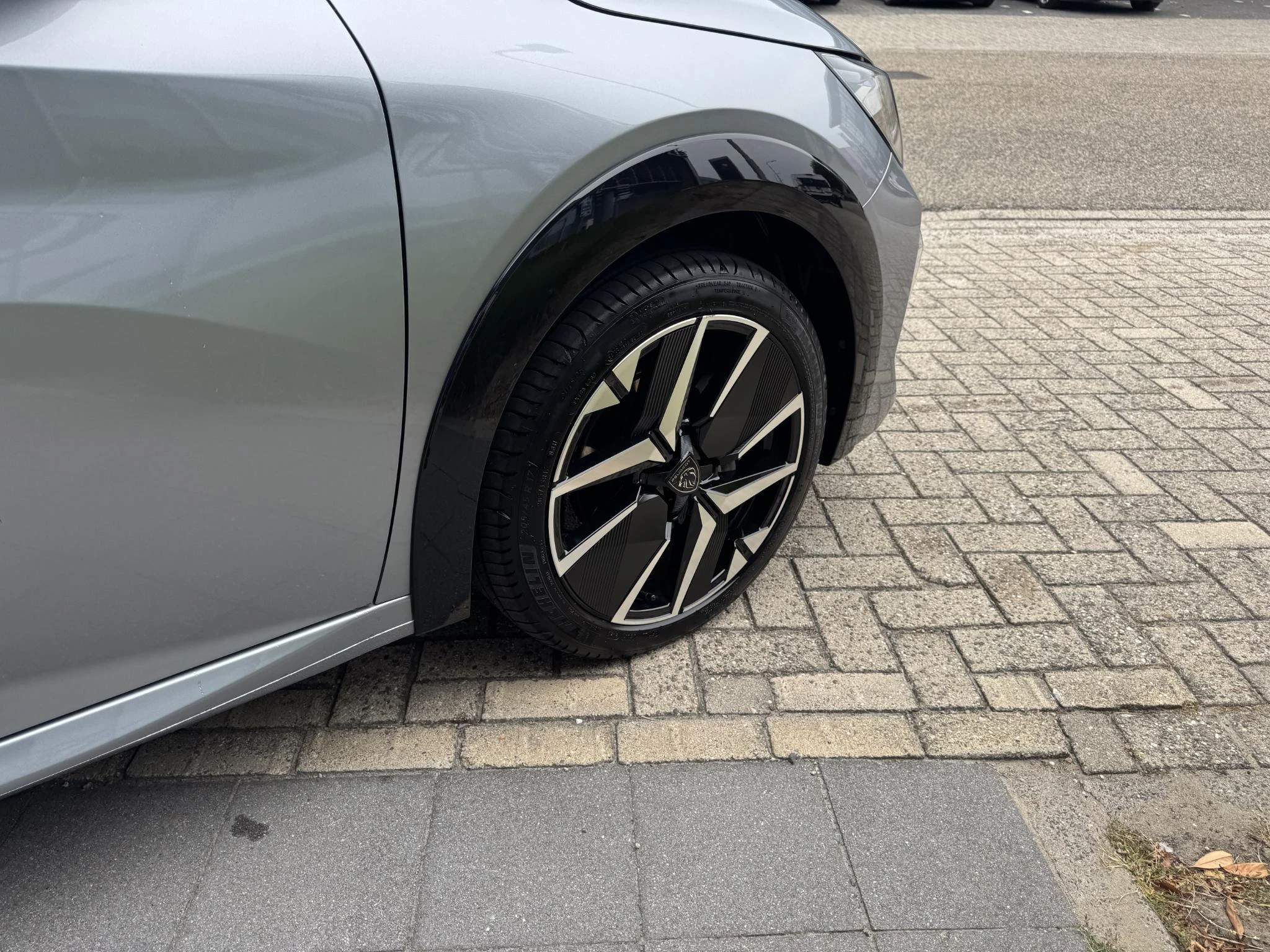 Peugeot-208-image-14
