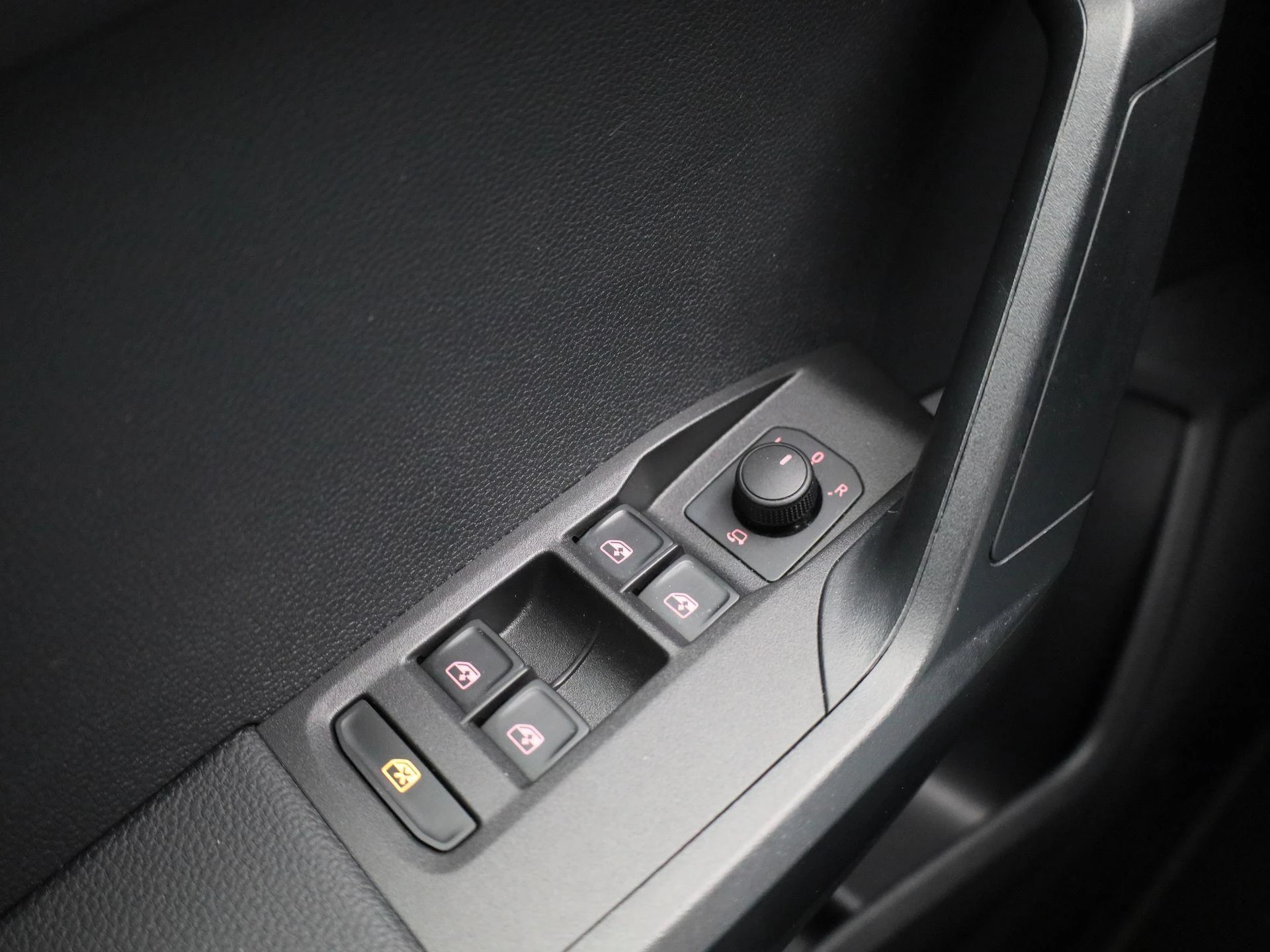 SEAT-Ibiza-image-19