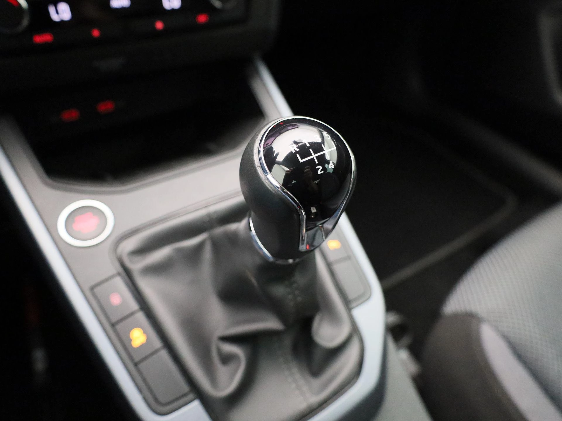 SEAT-Arona-image-23