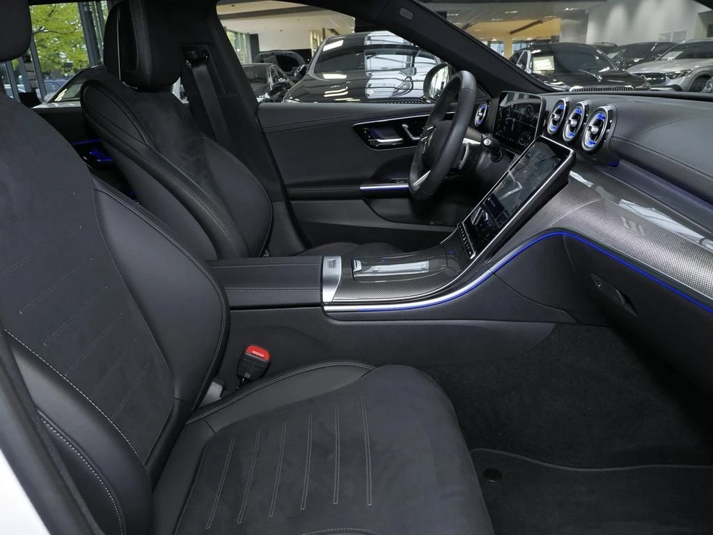 Mercedes-Benz-C-Klasse 300-image-12