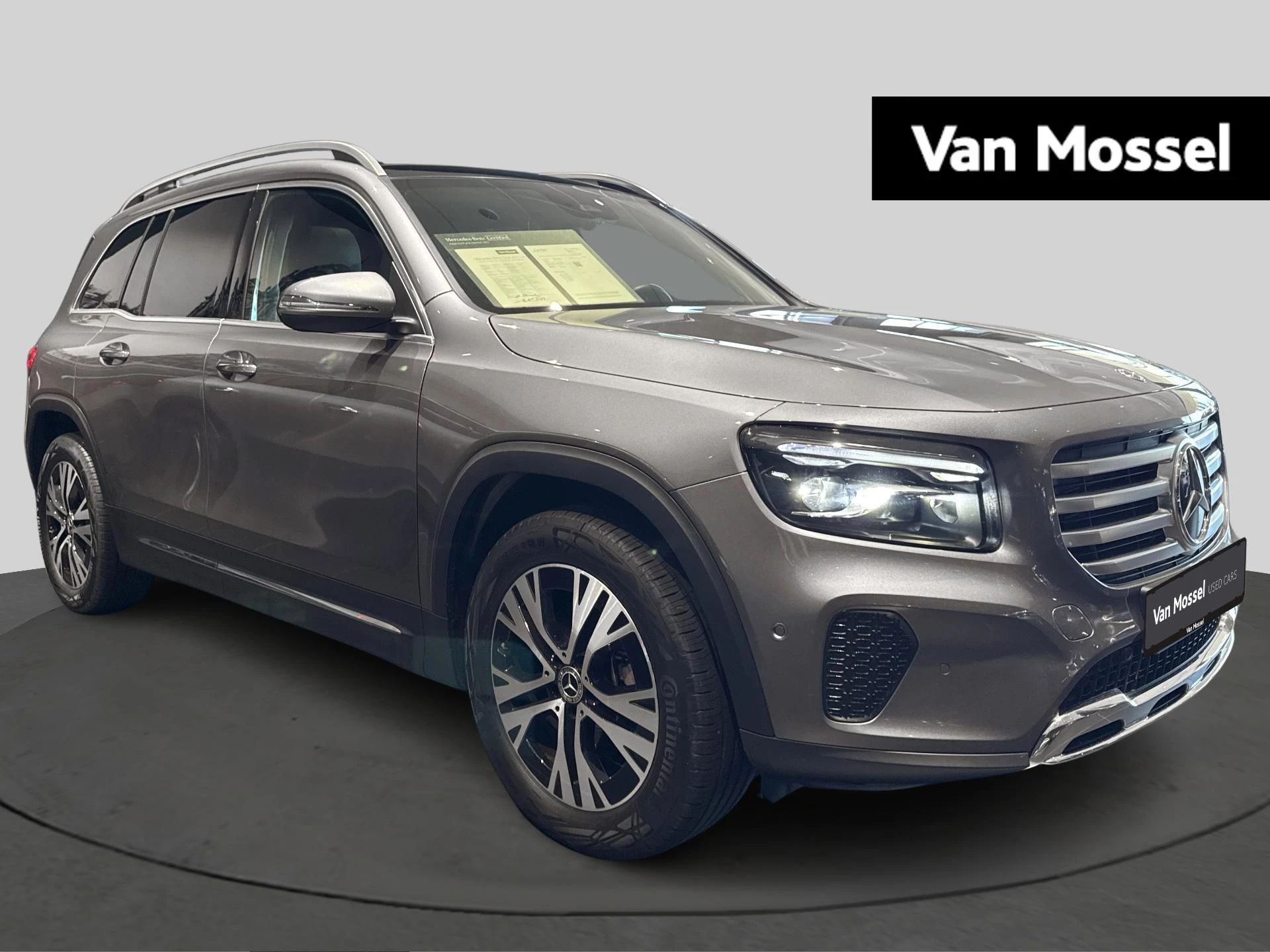 Mercedes-Benz GLB 200 Luxury Line + LEDER + PANO DAK + TREKHAAK + MULTIBEAM +