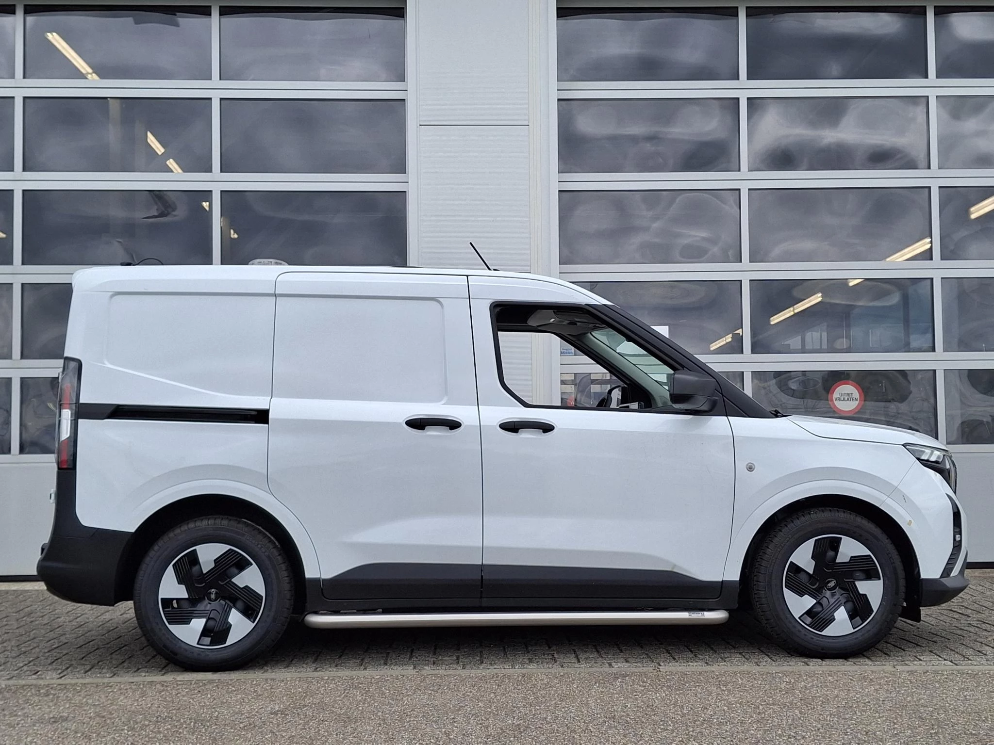 Ford E-Transit Cour. Trend 44 kWh