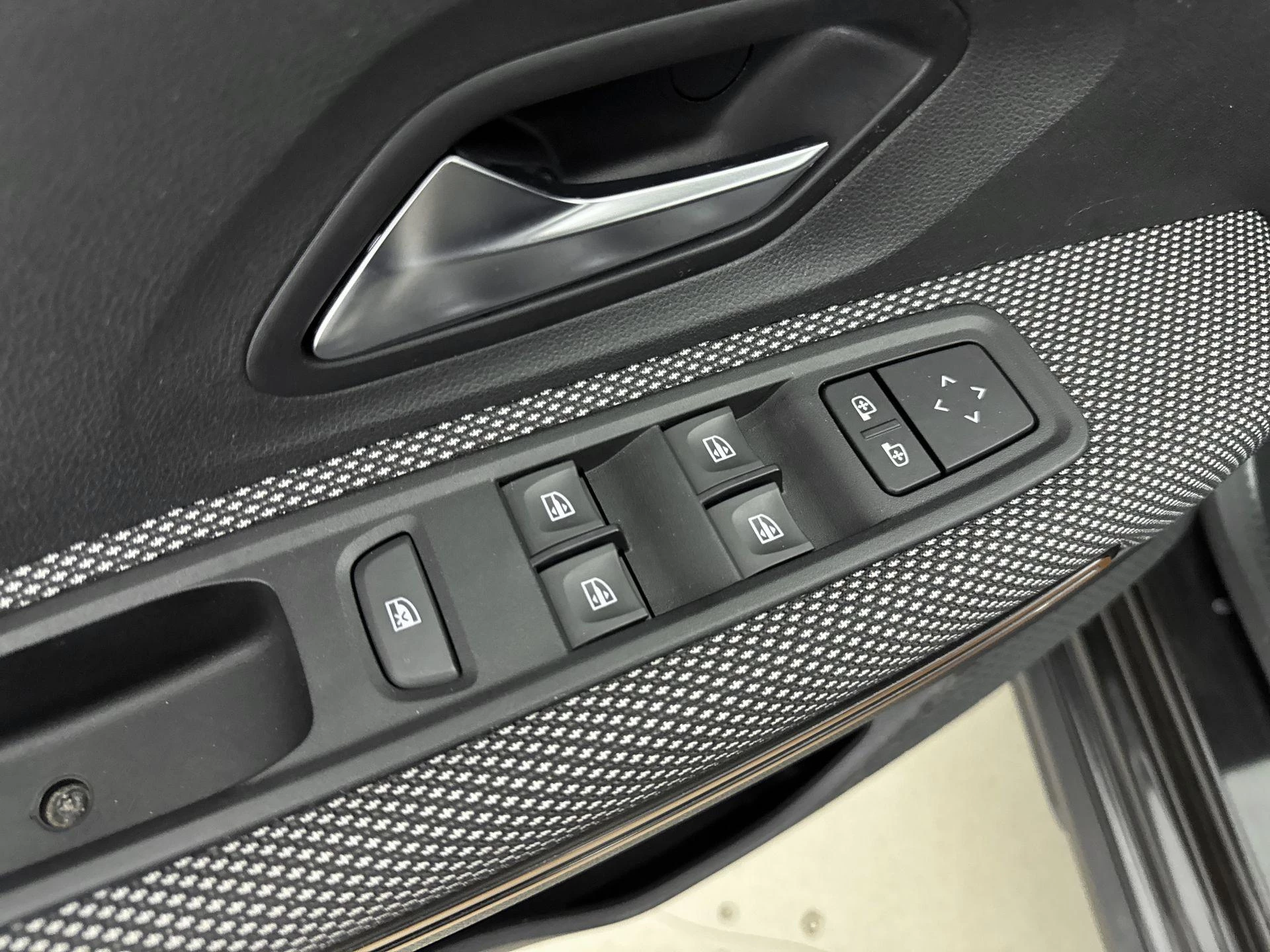 Dacia-Sandero Stepway-image-9