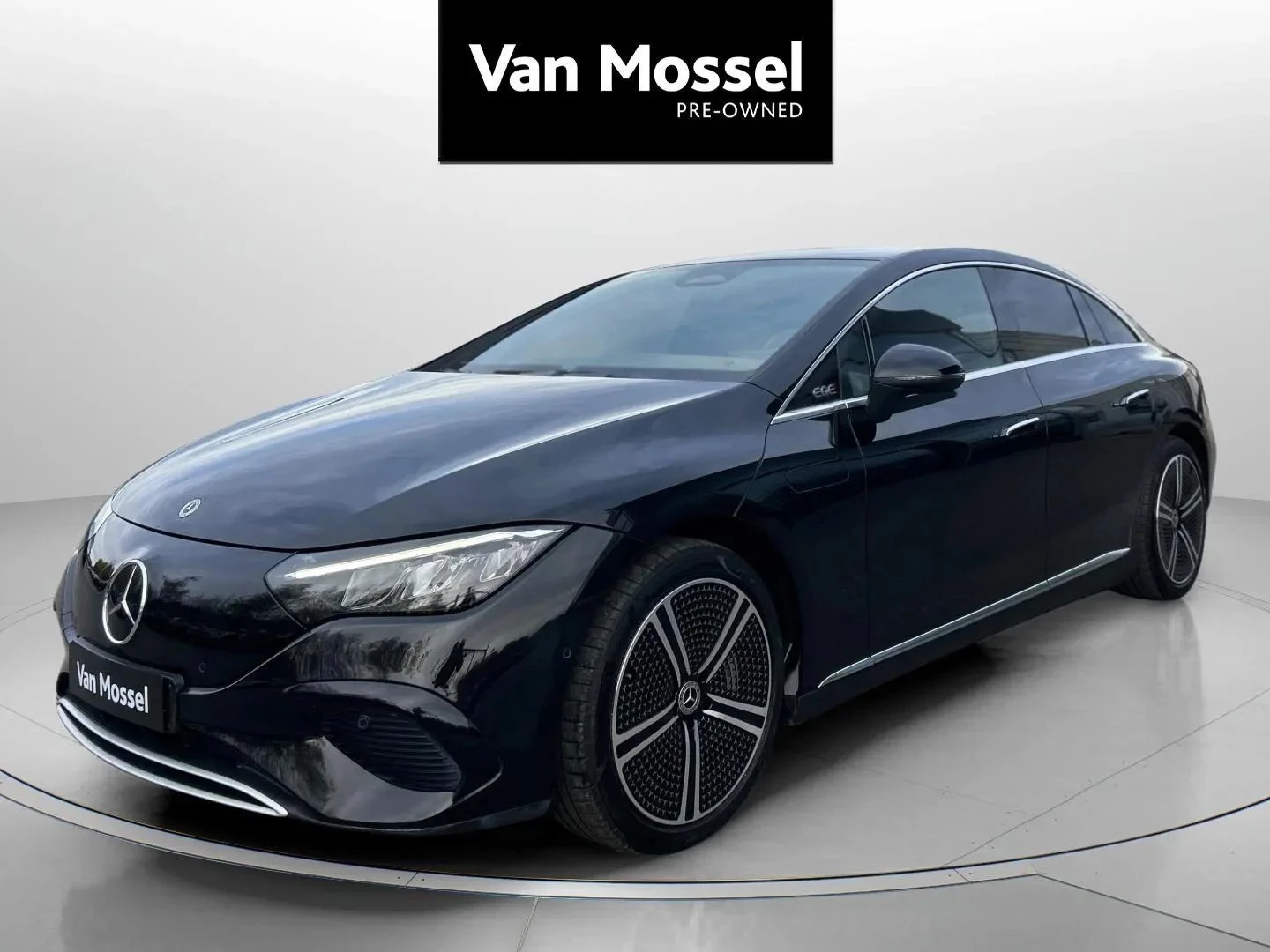 Mercedes-Benz-EQE-image-0