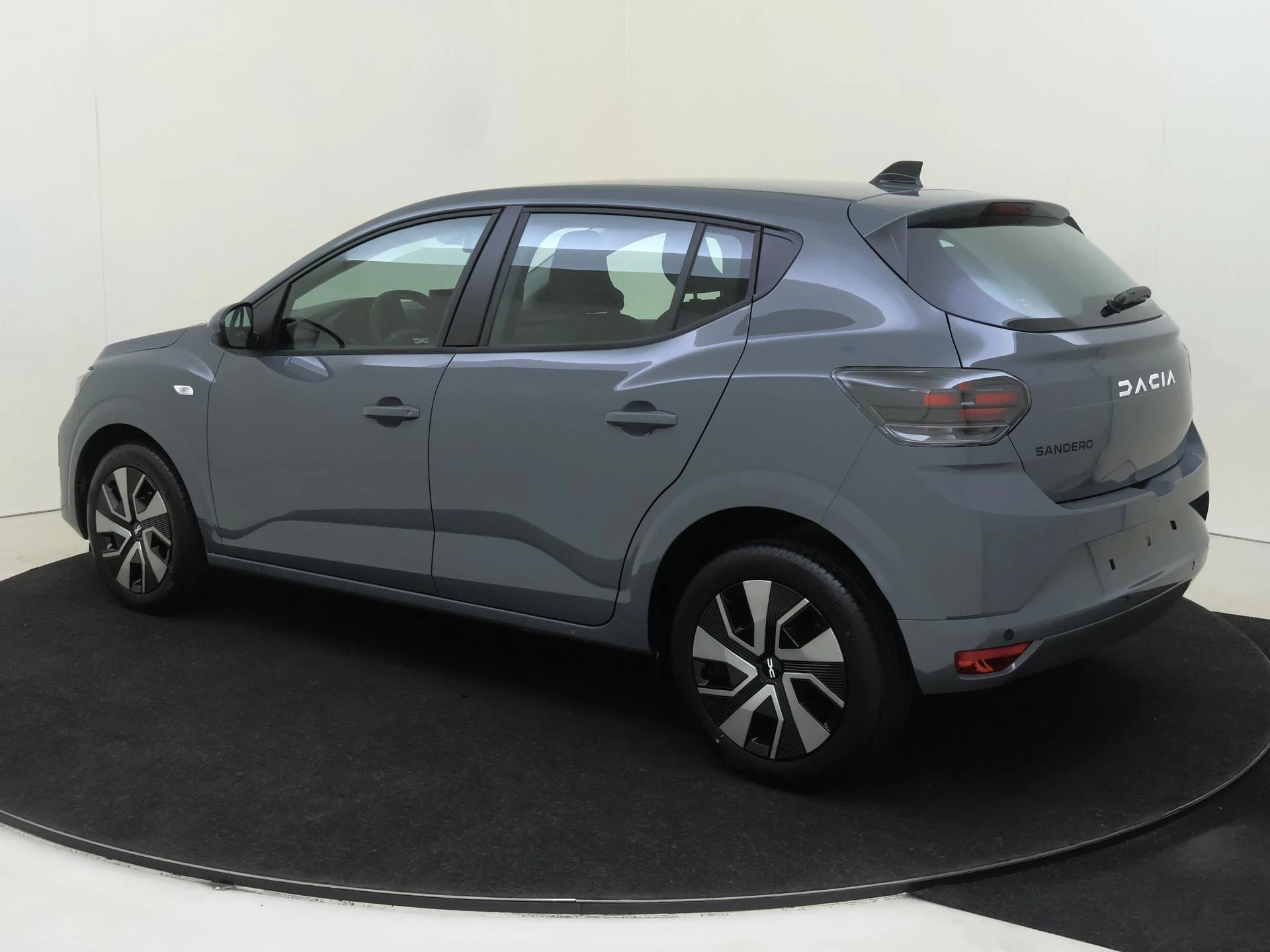 Dacia-Sandero-image-2