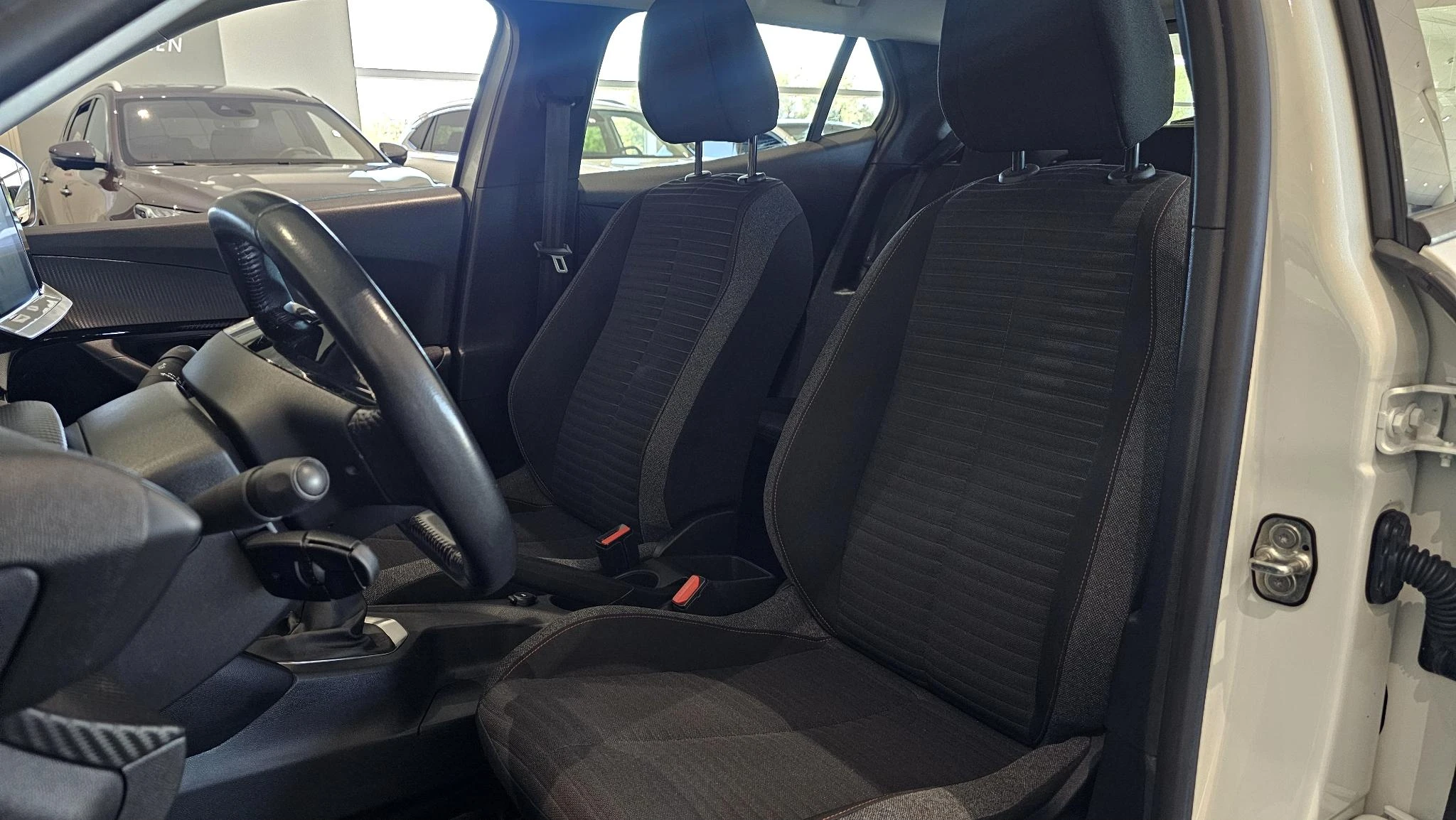 Peugeot-2008-image-11