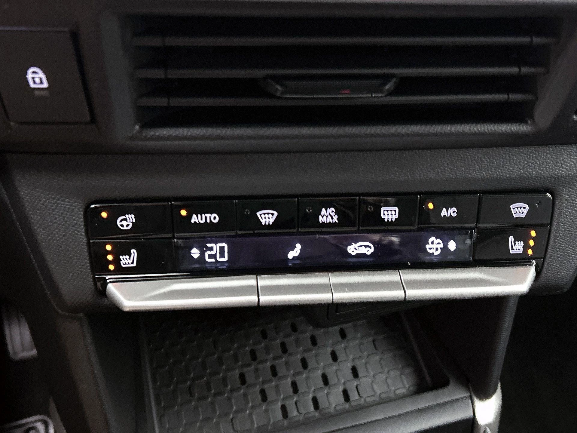 Opel-Frontera-image-23
