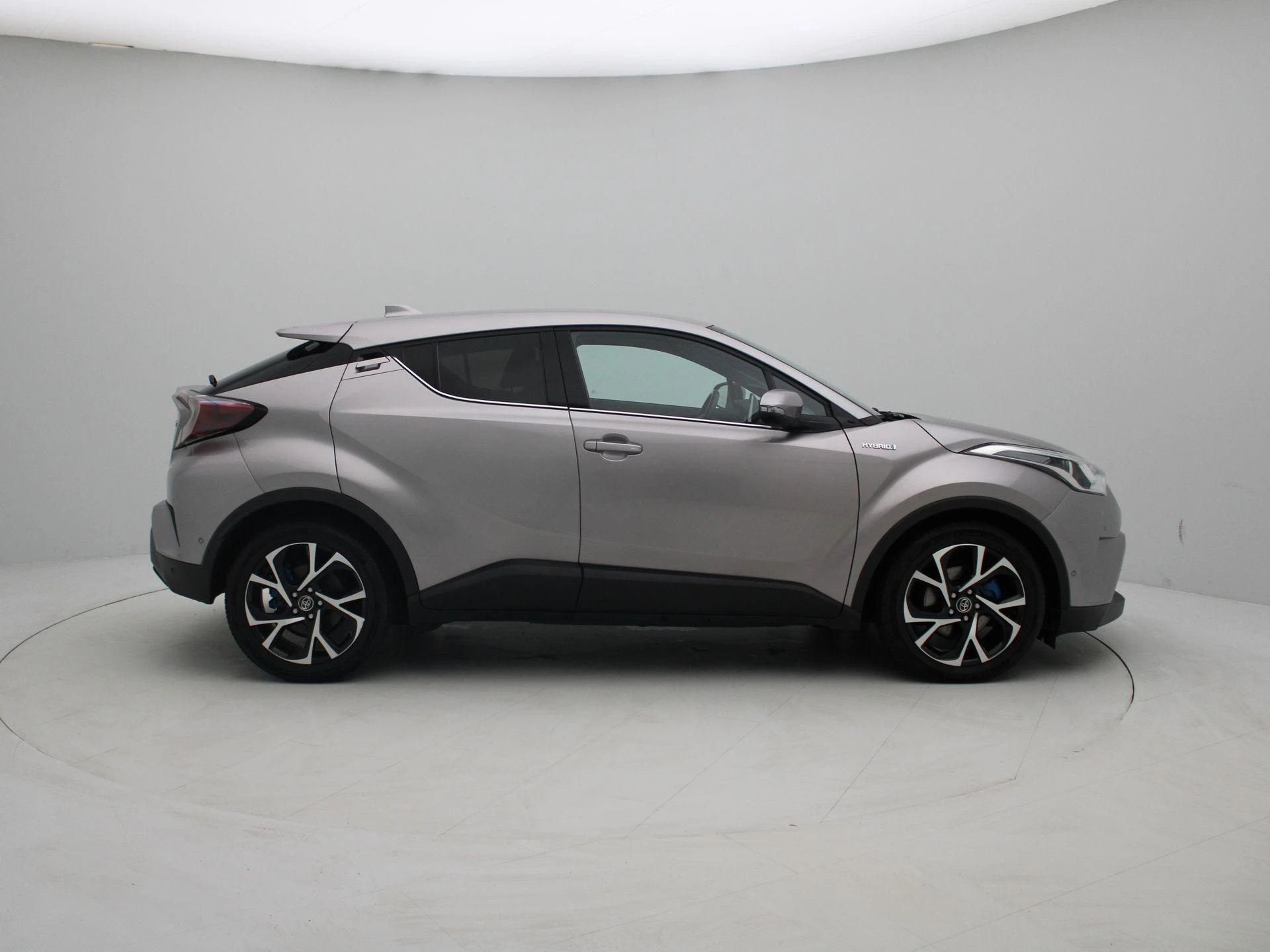 Toyota-C-HR-image-5