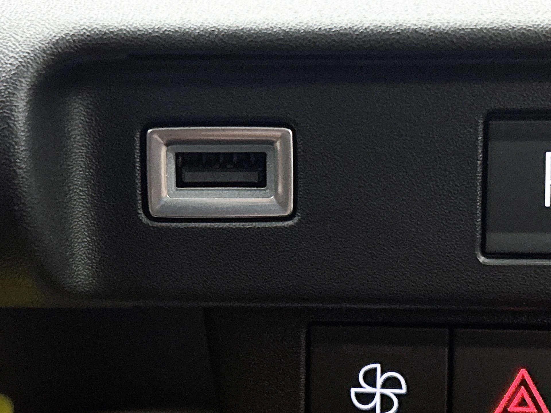 Opel-Rocks-e-image-24