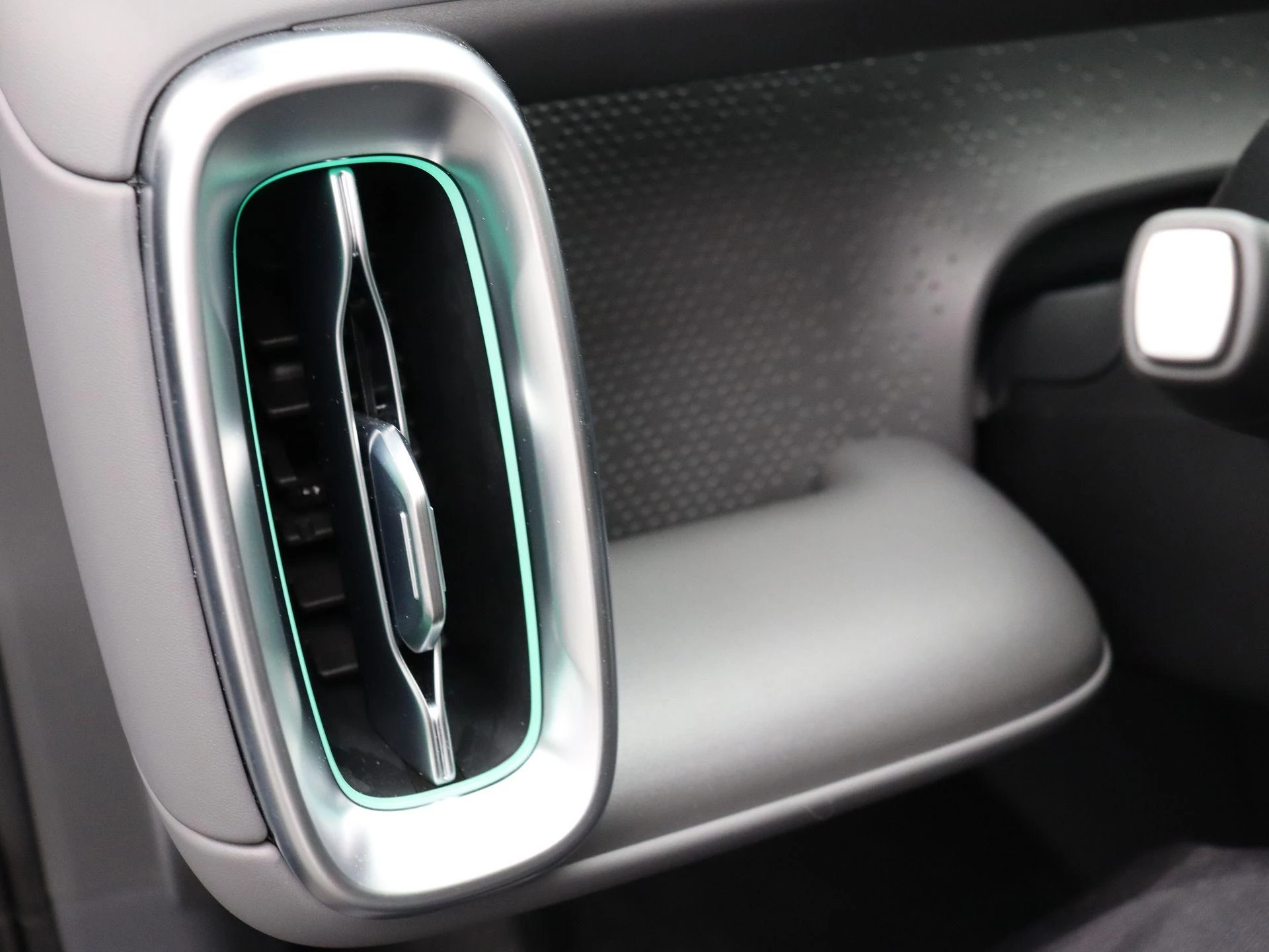 Leapmotor-B10-image-9