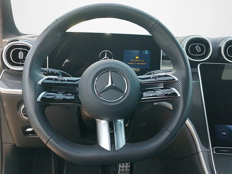 Mercedes-Benz-C-Klasse-image-12