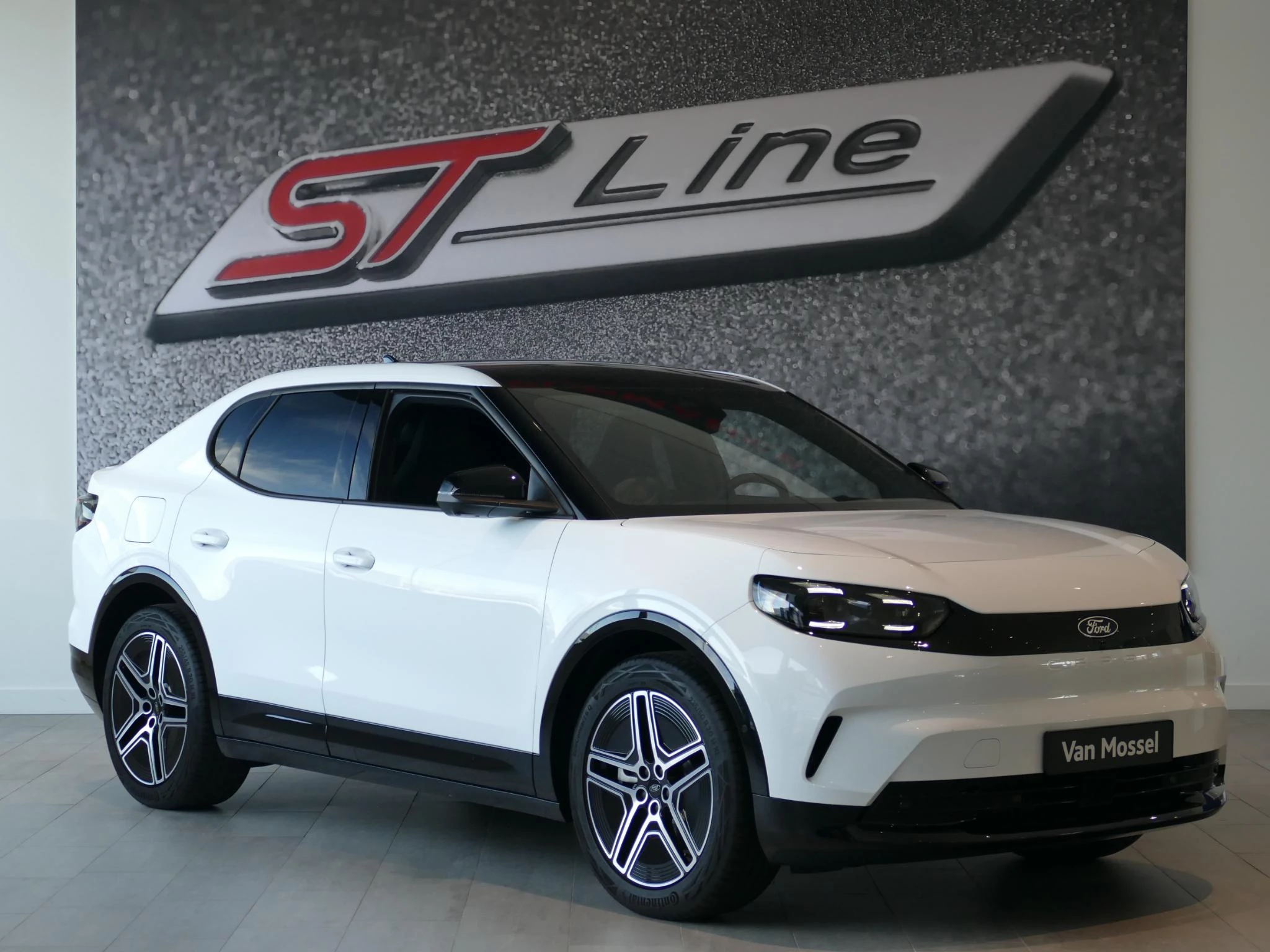 Ford Capri Premium Extended Range RWD 77 kWh