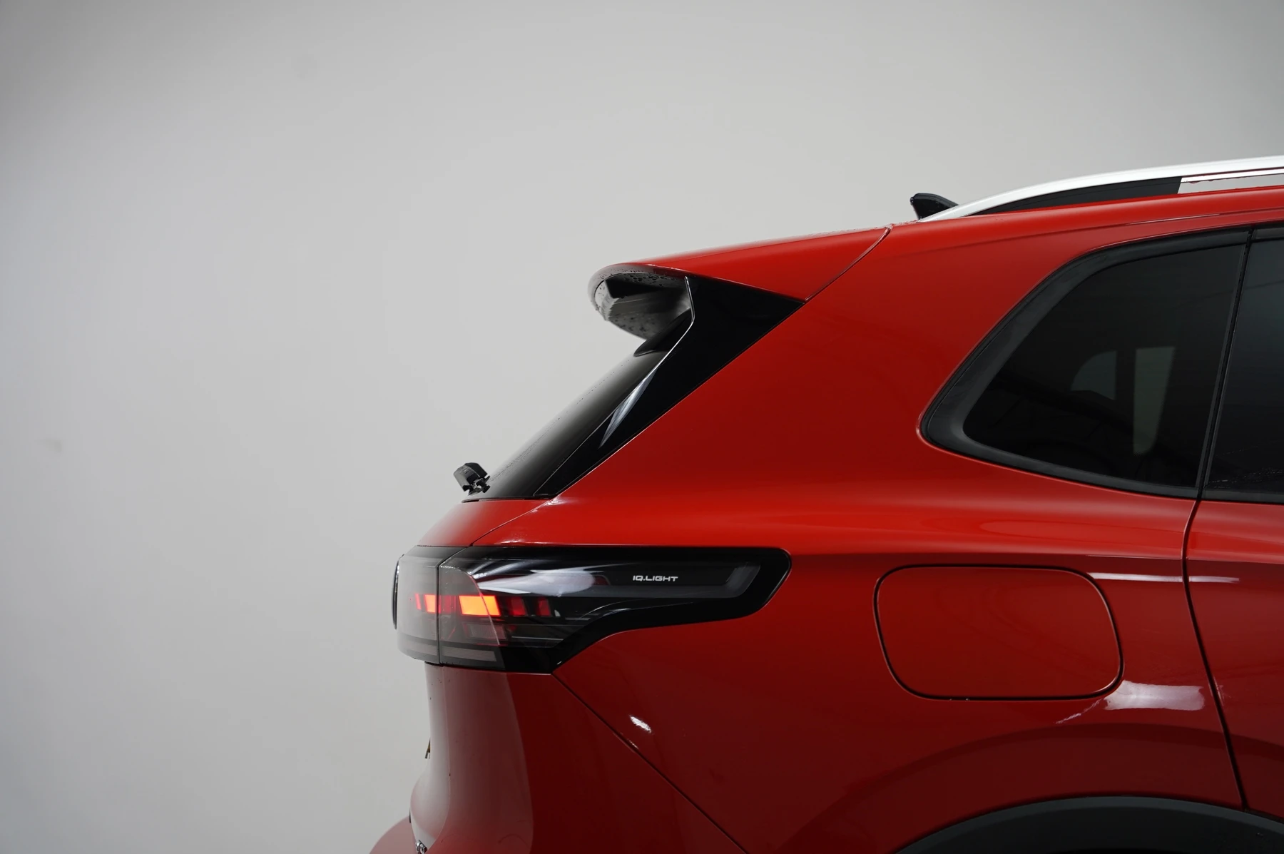 Volkswagen-Tiguan-image-40
