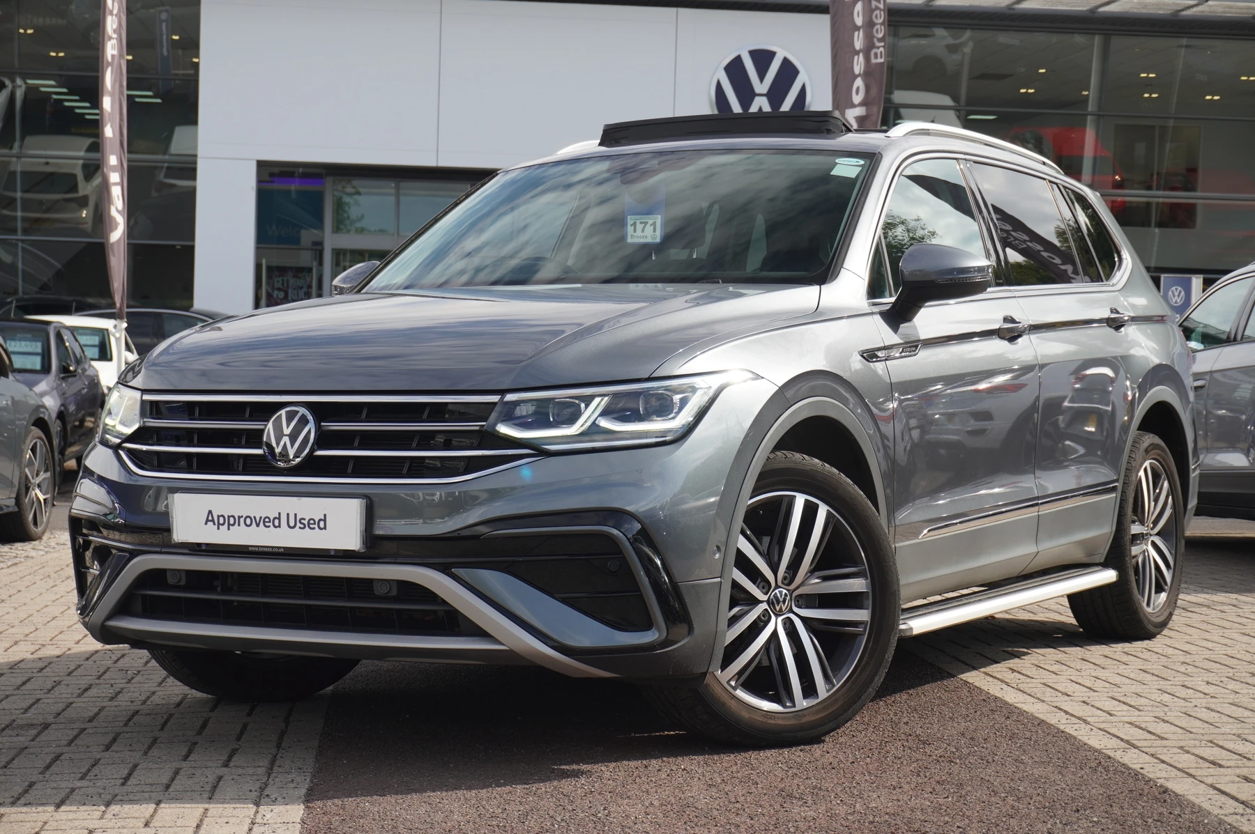Volkswagen-Tiguan Allspace-image-35