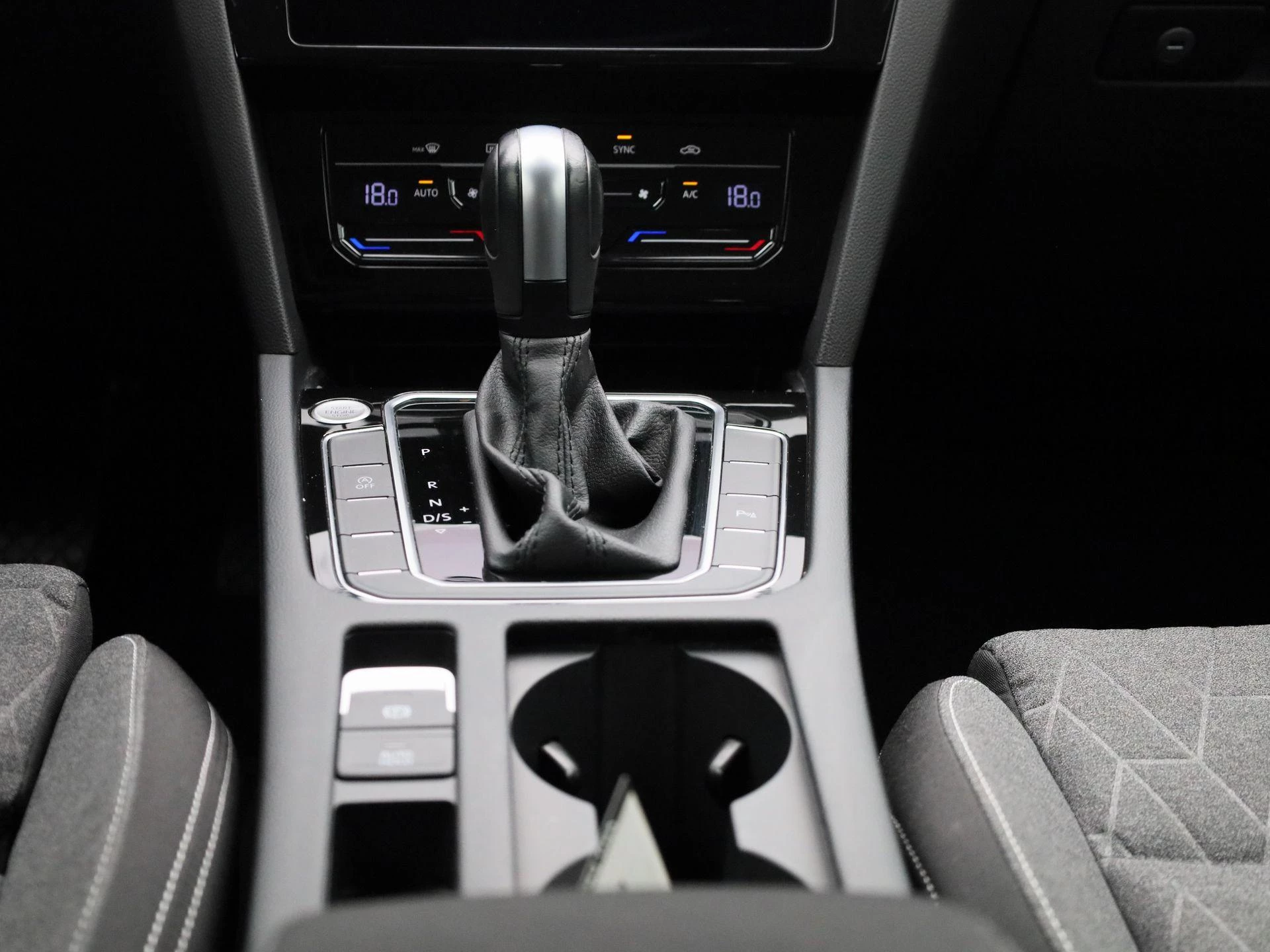 Volkswagen Passat Variant 1.6 TDI Elegance Business R