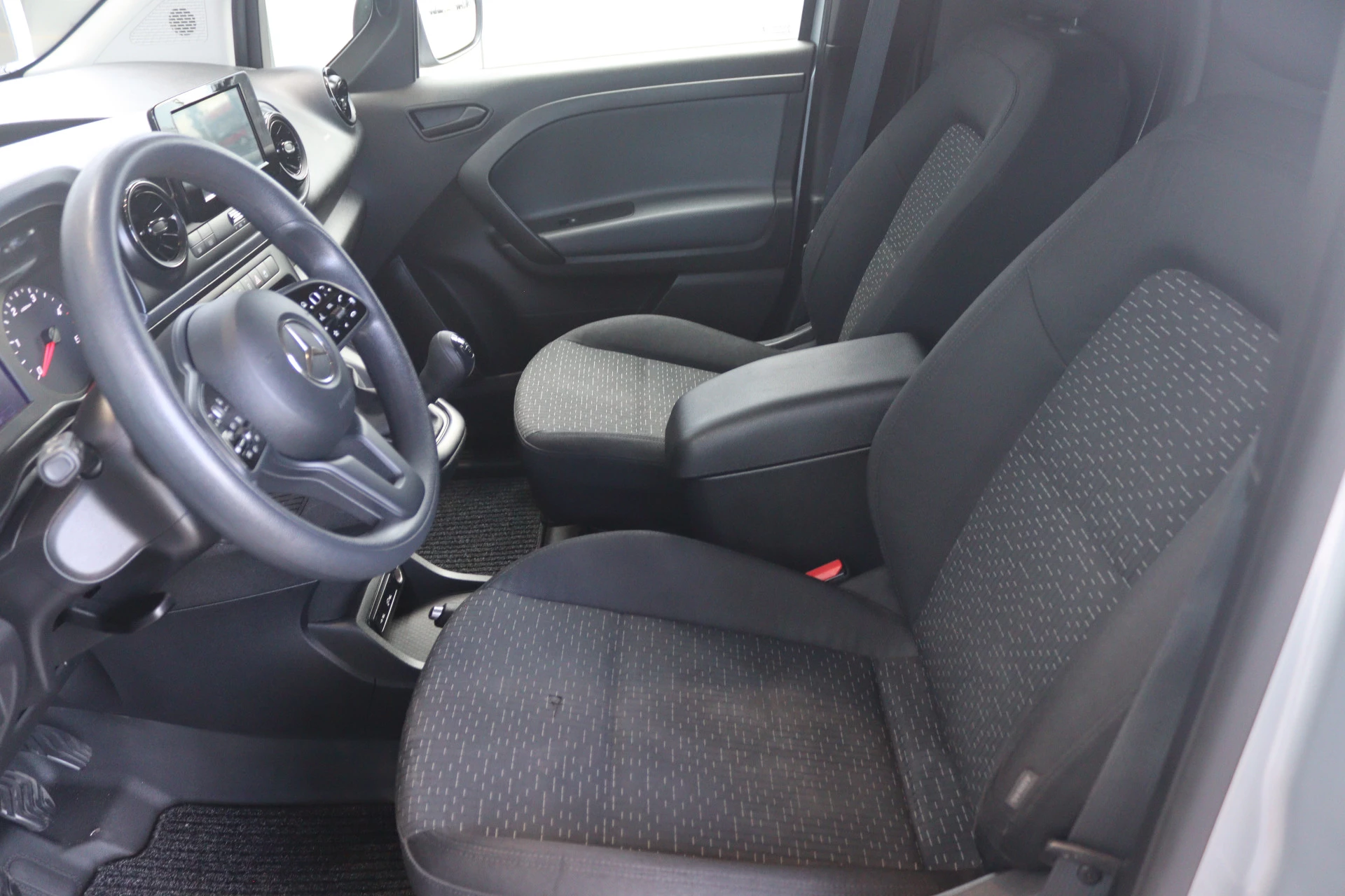 Mercedes-Benz-Citan-image-5