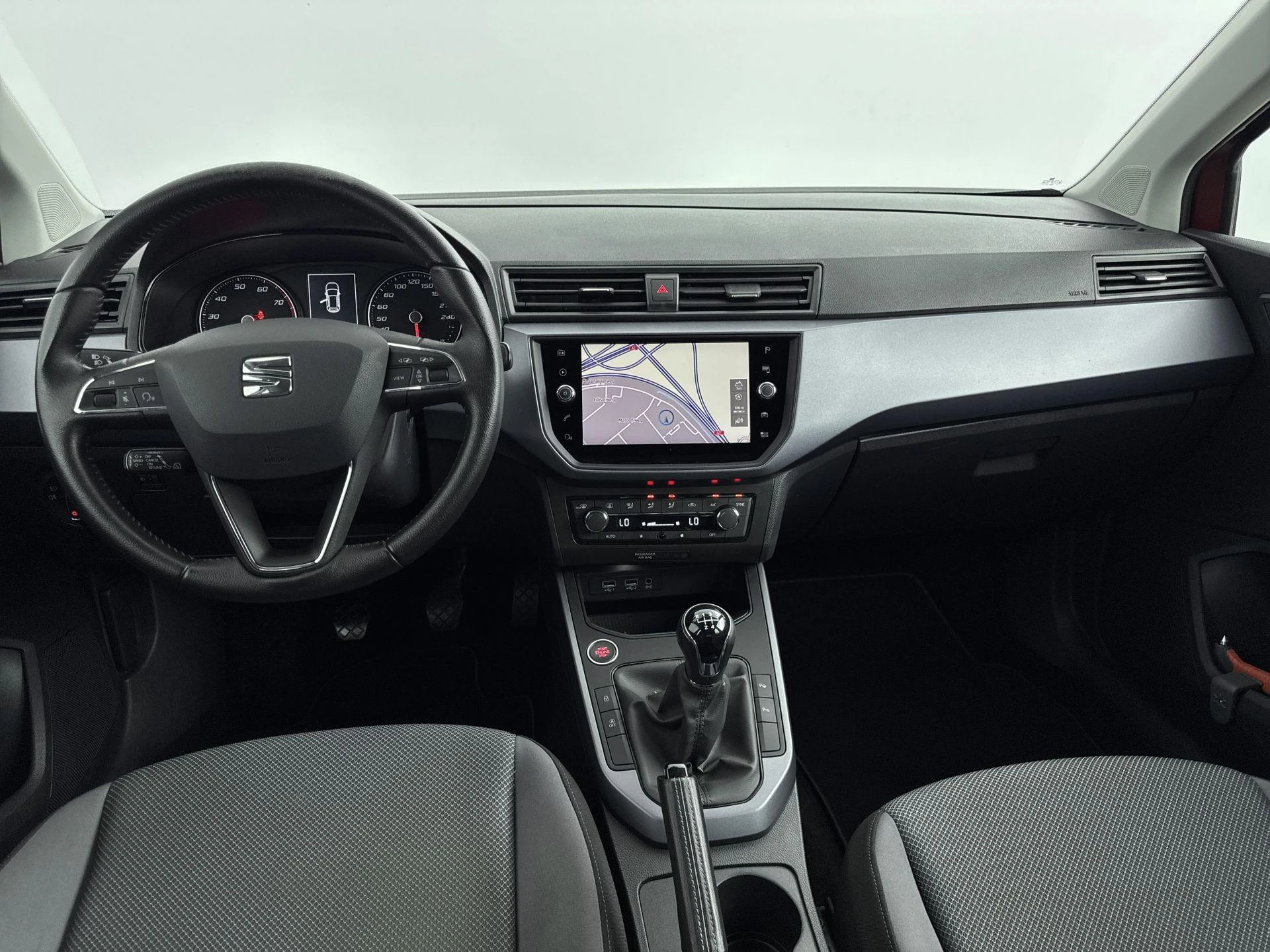 SEAT-Arona-image-17
