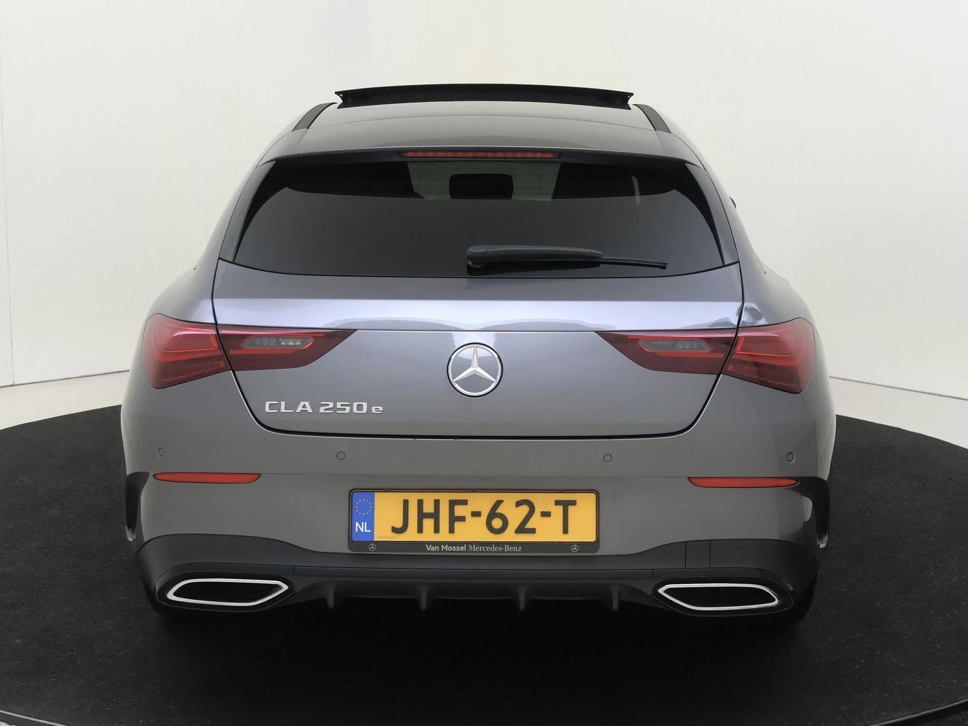 Mercedes-Benz-CLA-image-6