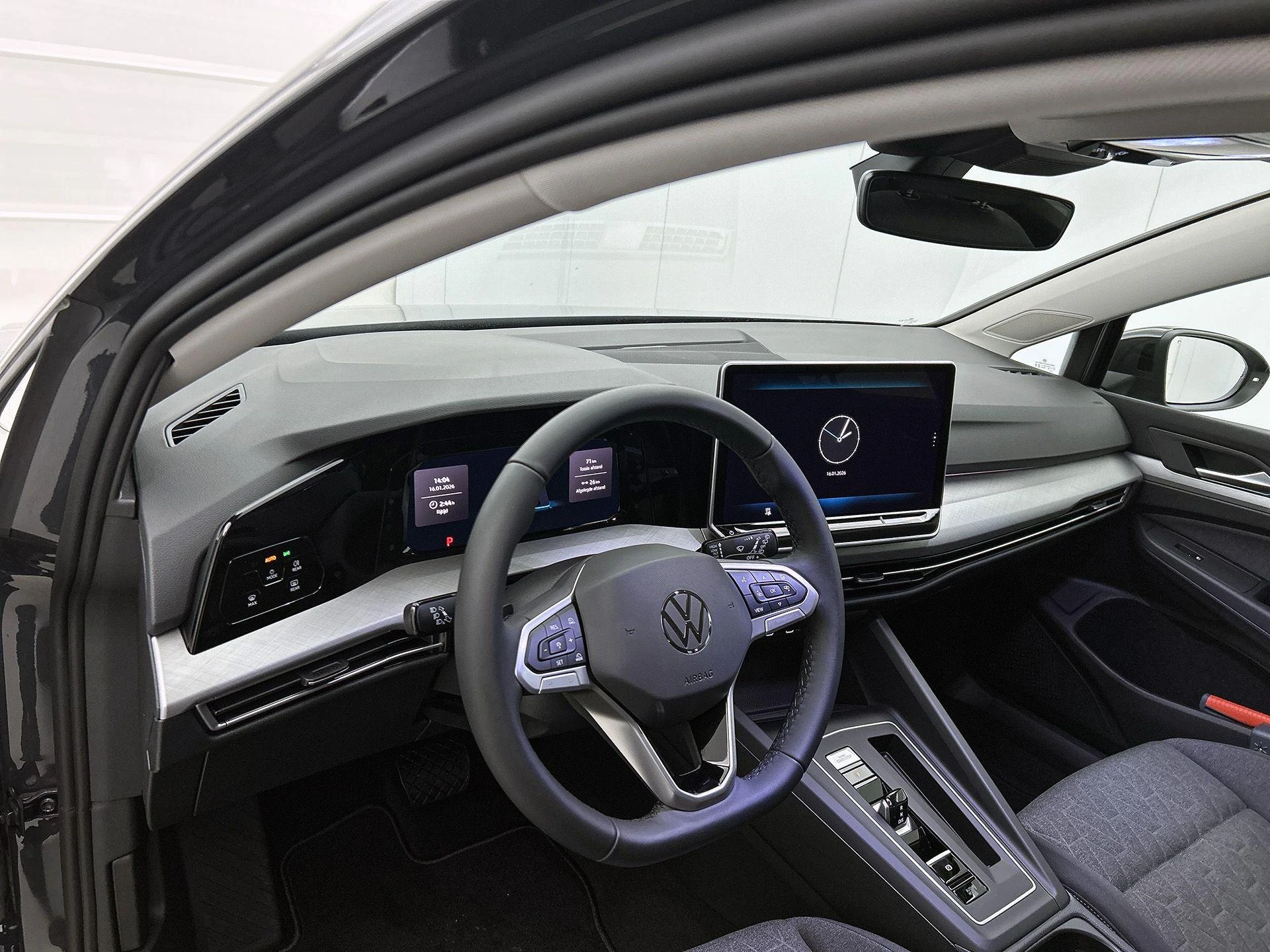 Volkswagen Golf - 18