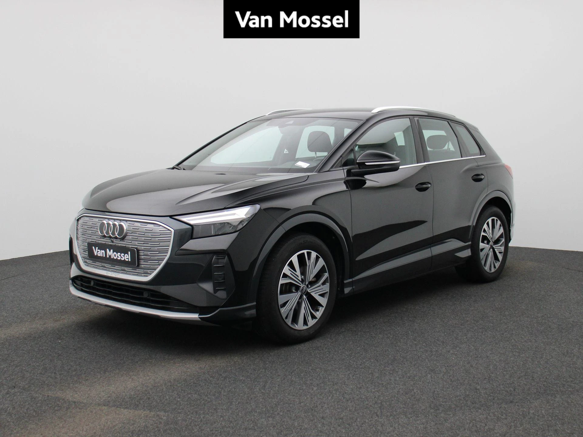 Audi-Q4 e-tron-image-0