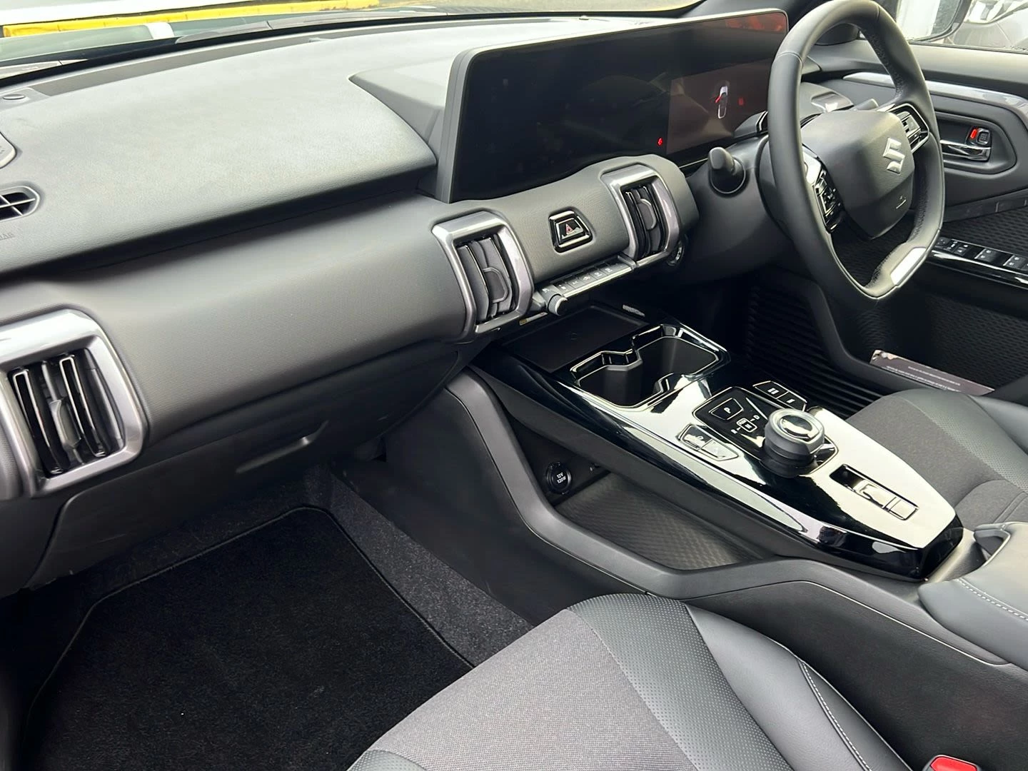 Suzuki-e Vitara-image-1