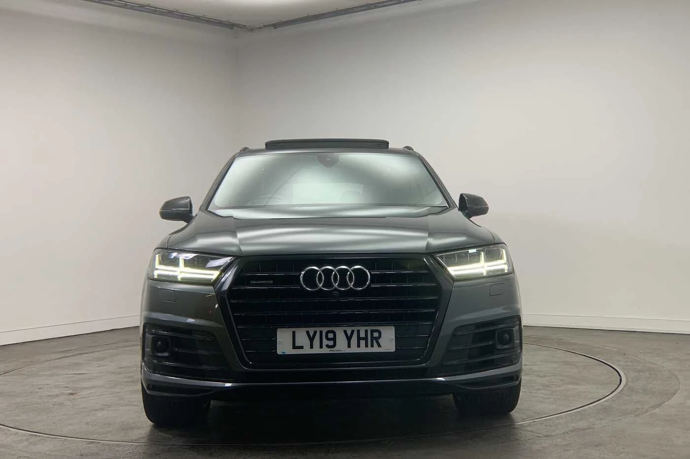 Audi-Q7-image-6