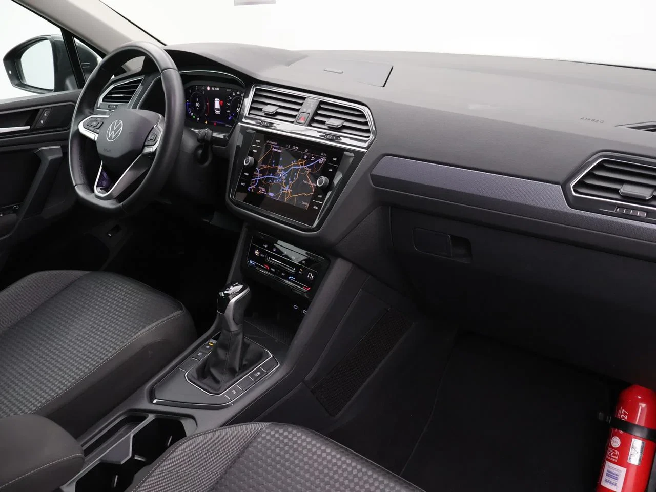 Volkswagen-Tiguan-image-8