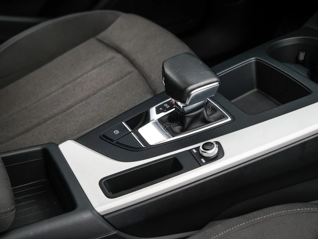 Audi A4 Avant 35 TFSI advanced Navi PDC LED Business