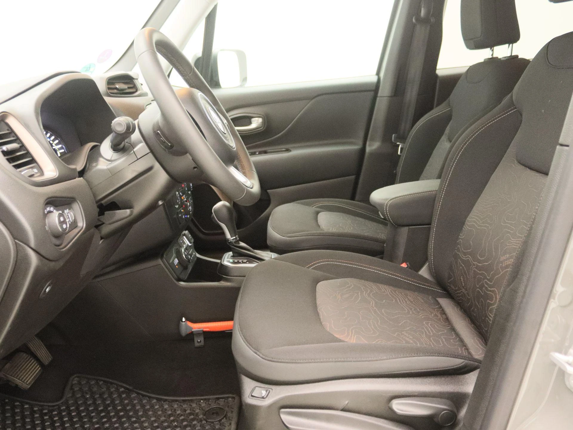 Jeep-Renegade-image-11