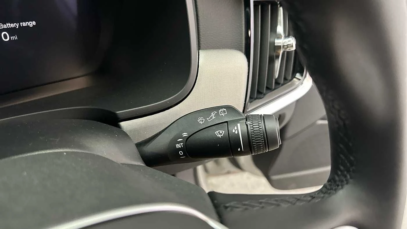 Volvo-V90-image-25